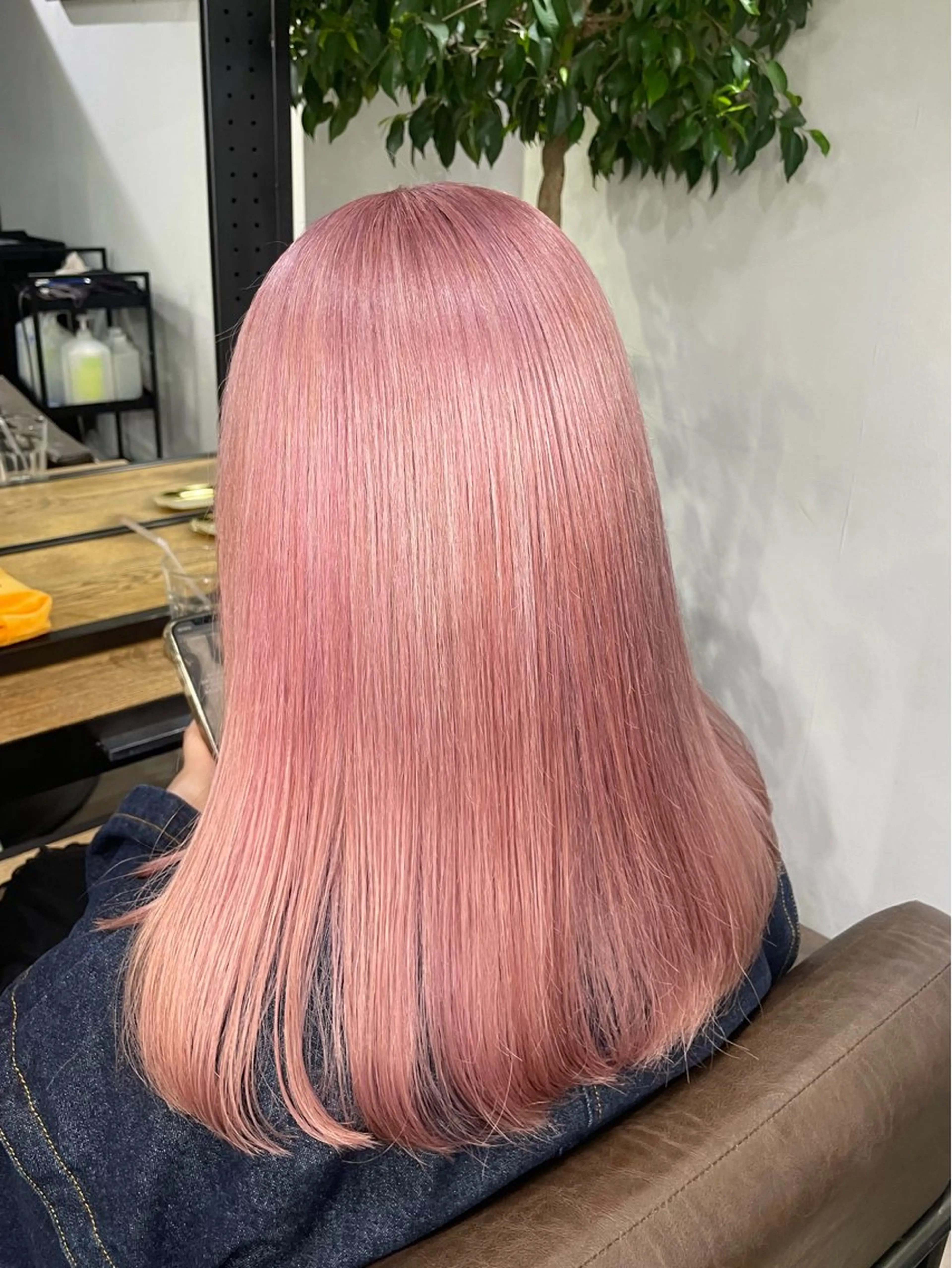 カラー ブリーチ ピンクカラー ヘアカラー トリートメント ミルクティーベージュ ブリーチ🖤サヤカのヘアスタイル