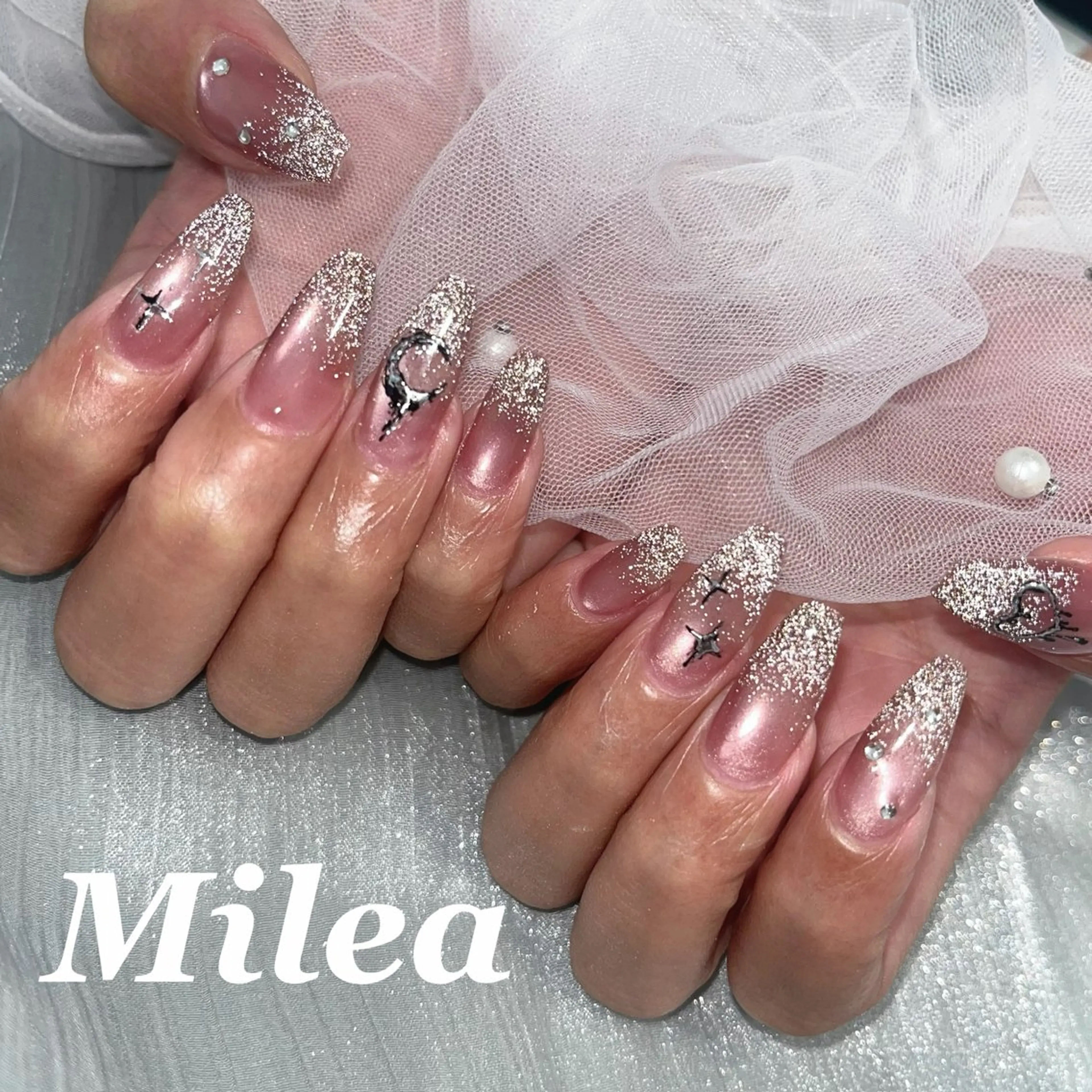 ネイル マグネットネイル Milea🩵 Sayaka🪩のネイルデザイン