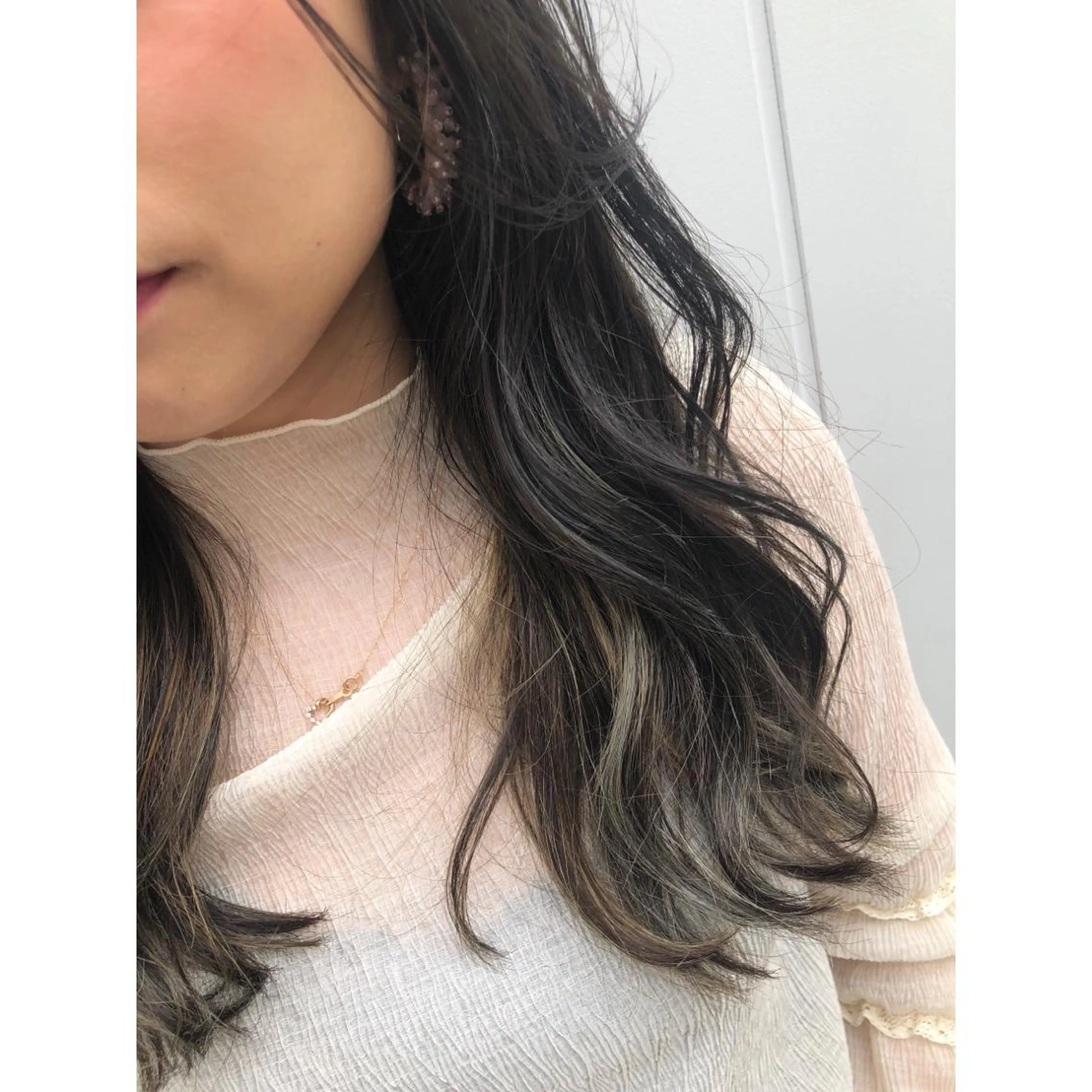 ロング カラー グレージュ ハイライトカラー ハイライト パーソナルカラー診断 できます　木曽　主博のヘアスタイル