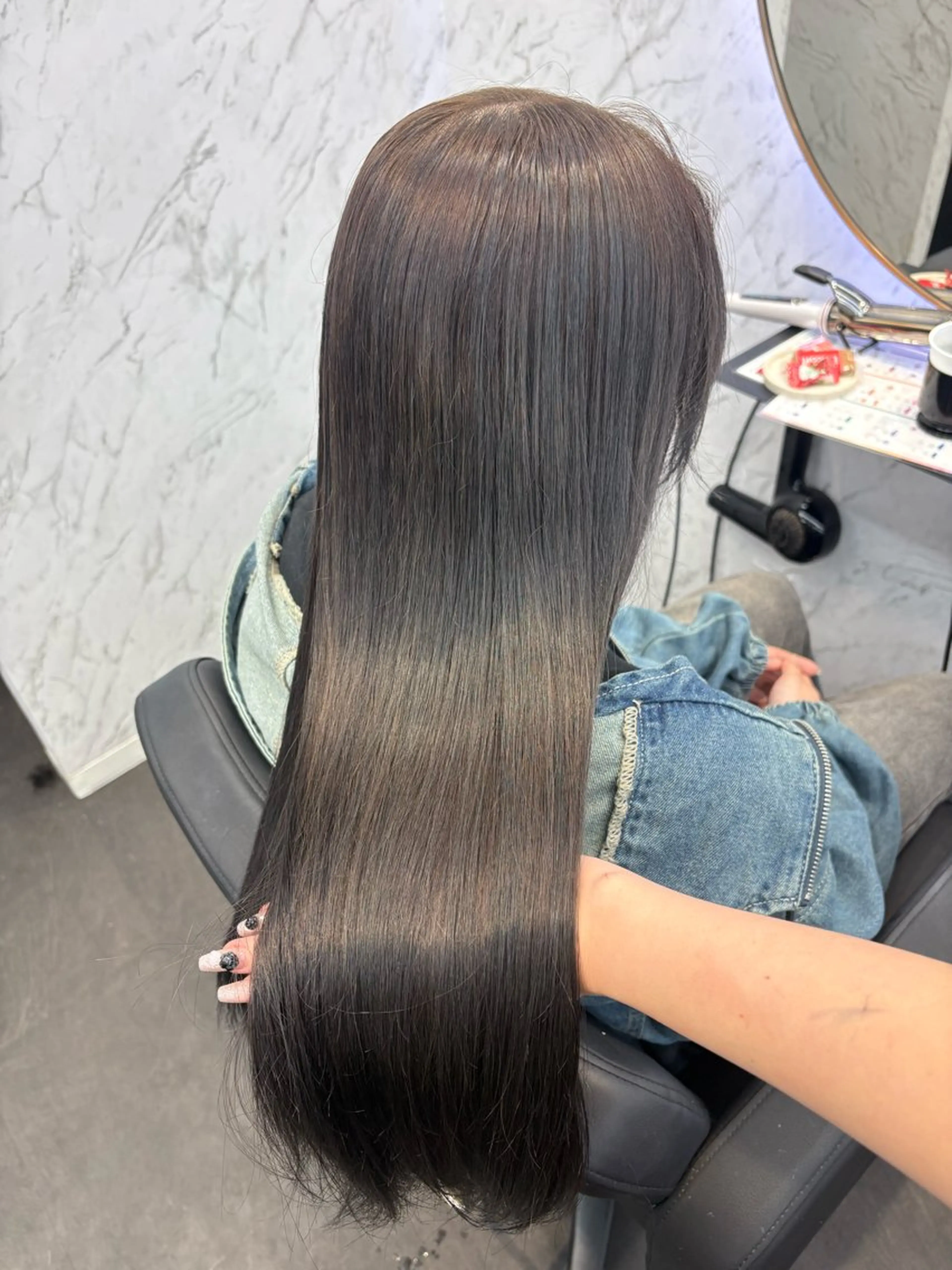 ロング カラー グレージュ オリーブグレージュ オリーブグレー カット ヘアカラー hair salon dot. mooda 韓国風サロン 町田店所属・韓国風ヘア🎀🩶 /♡𝓝𝓸𝓪♡のヘアスタイル