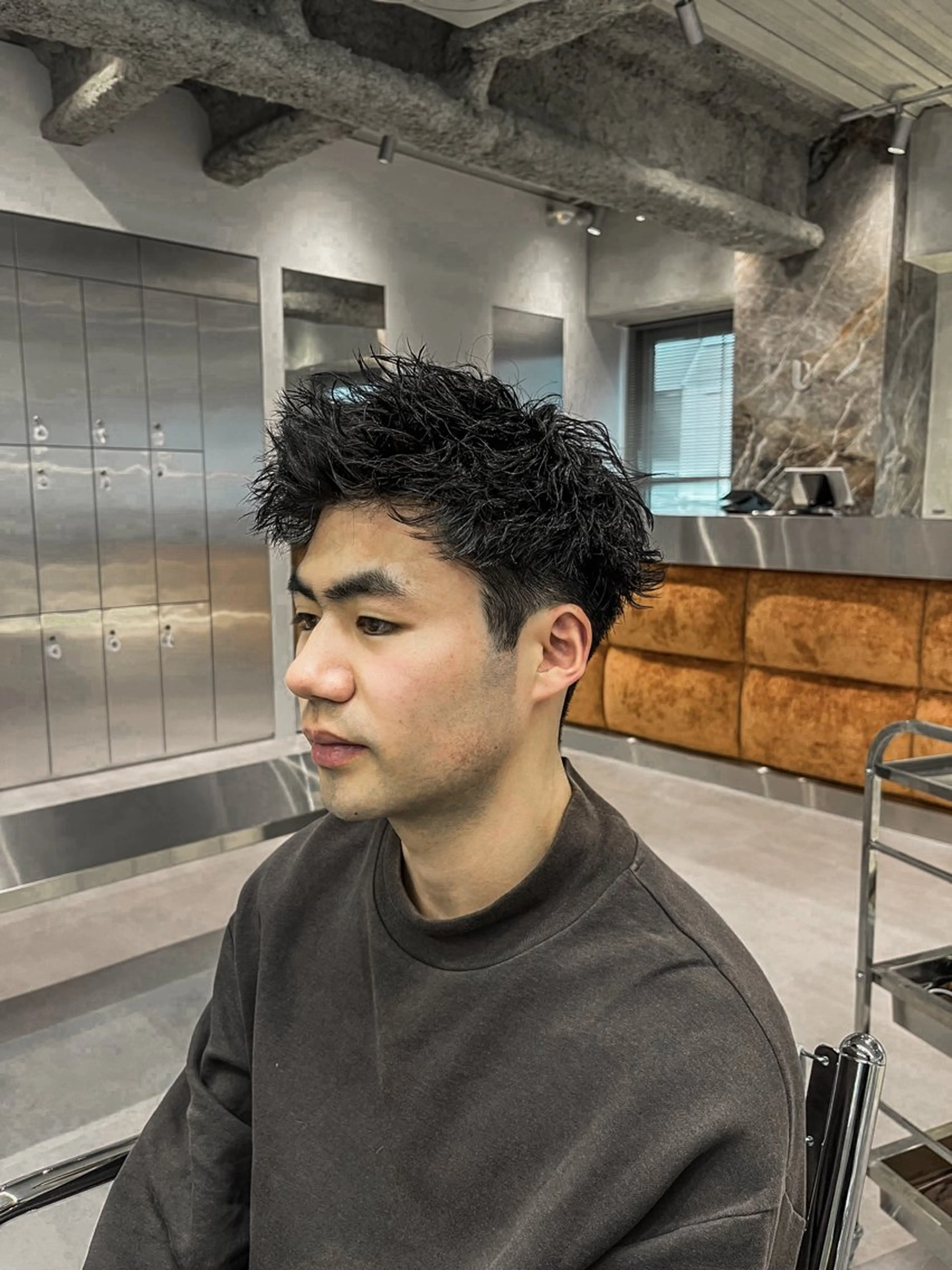 ショート メンズ ⚡メンズパーマフ ェードカットTomyのヘアスタイル