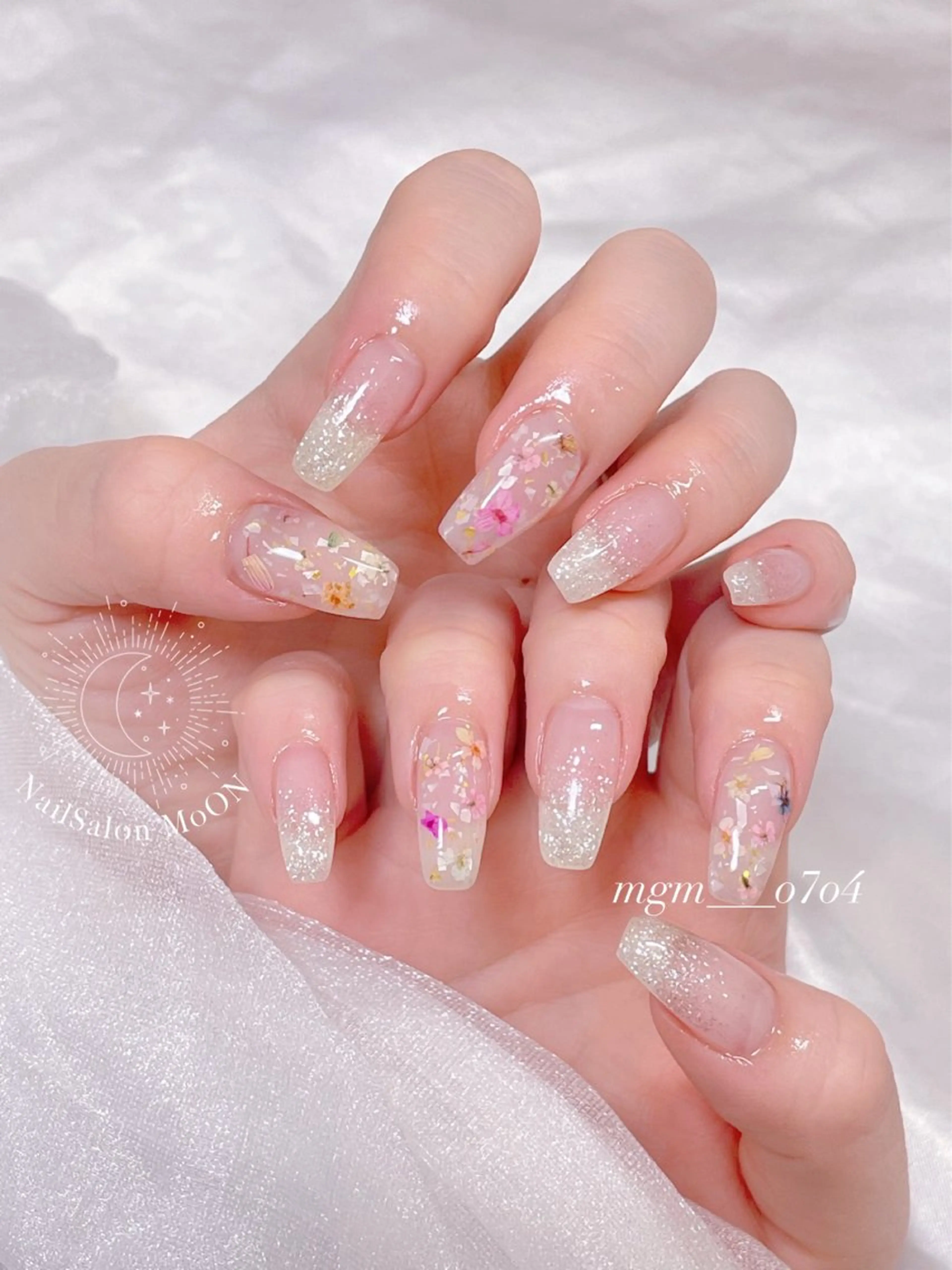 ハンドネイル ハンドケア MoON...❤︎ MeGuのネイルデザイン