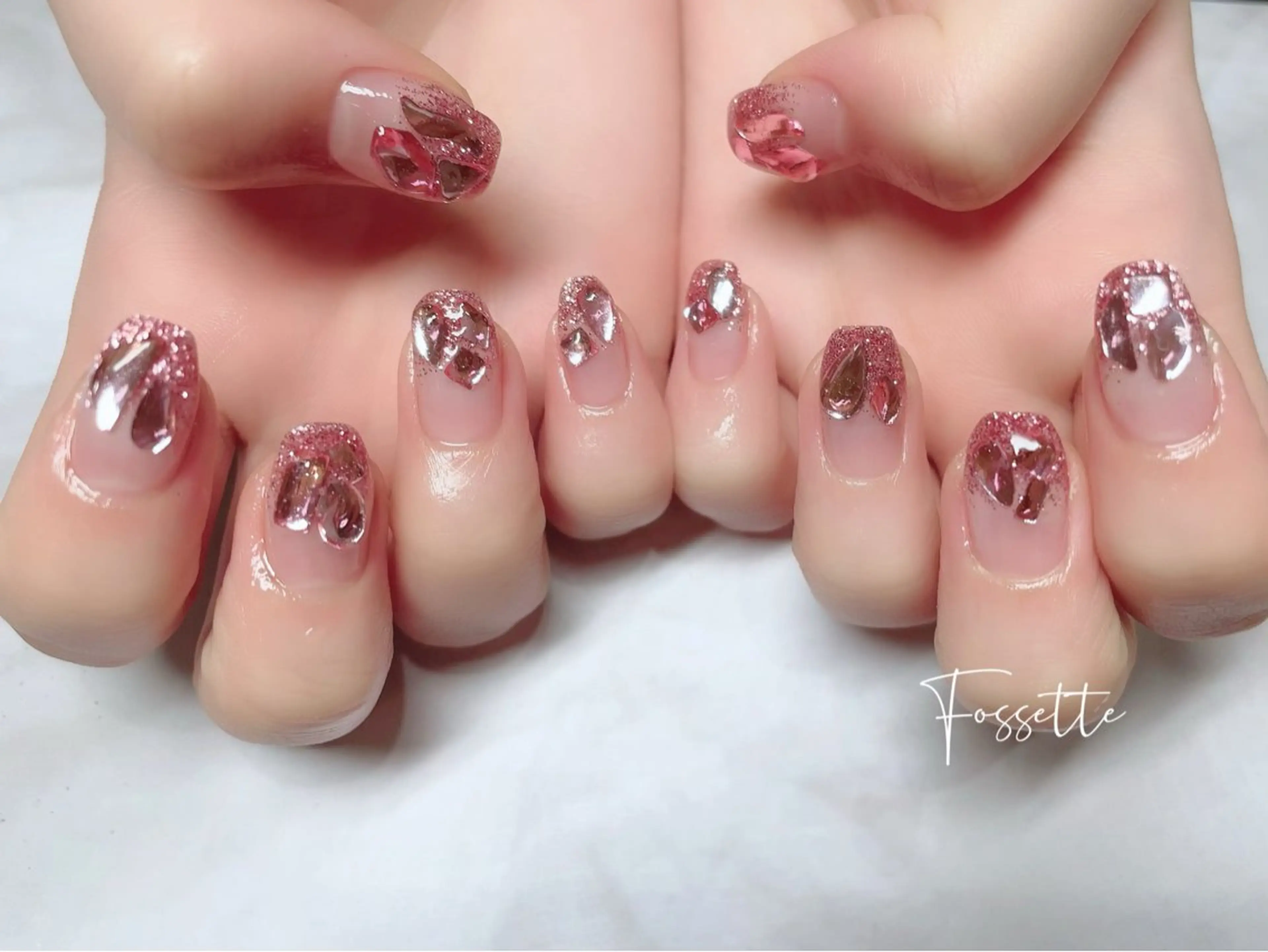 ネイル クリアネイル グラデーション キラキラネイル ラメ(グリッター) ラメグラデーション ハンドネイル nailsalon Fossetteのネイルデザイン