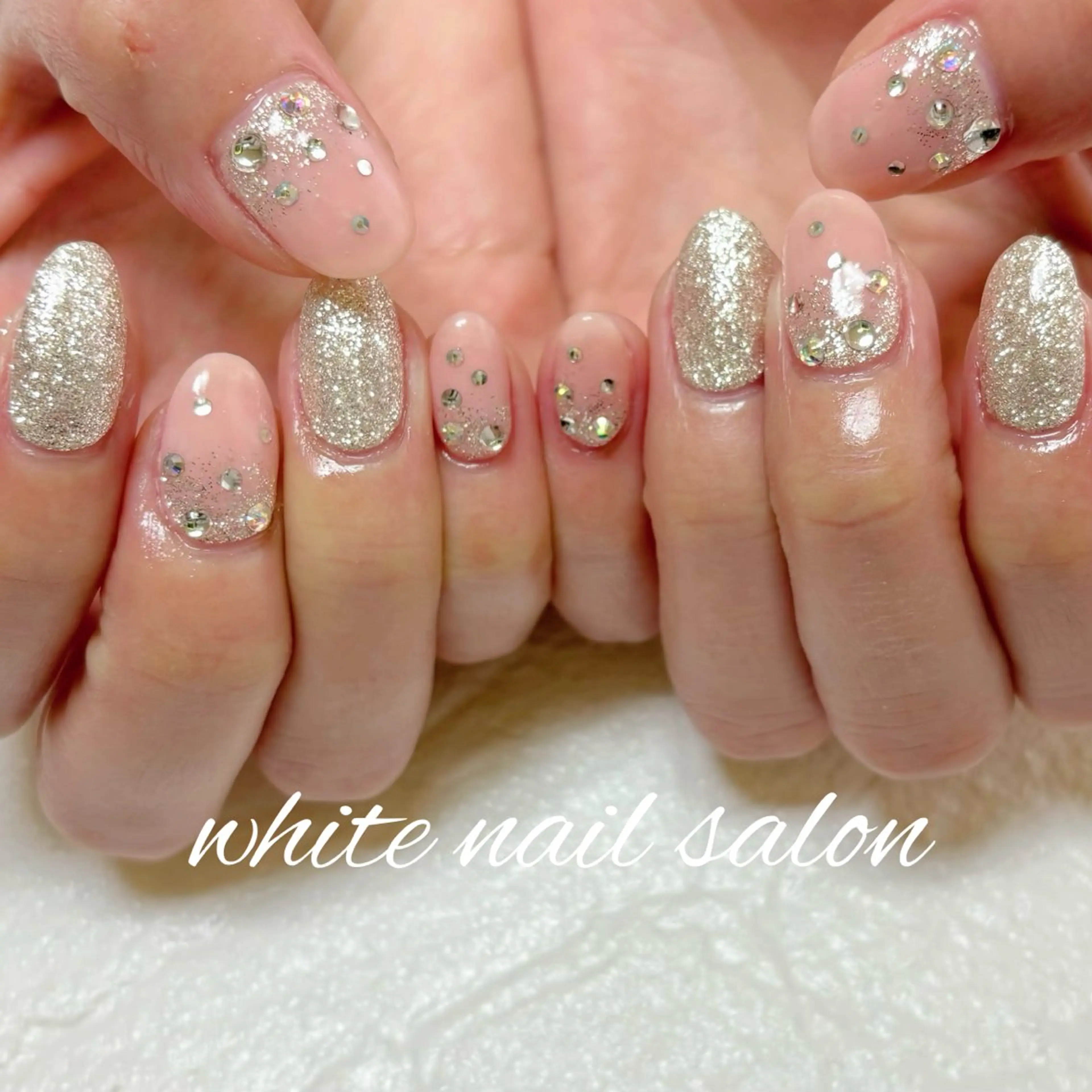 ネイル ホワイト ハンドネイル white nail salonのネイルデザイン