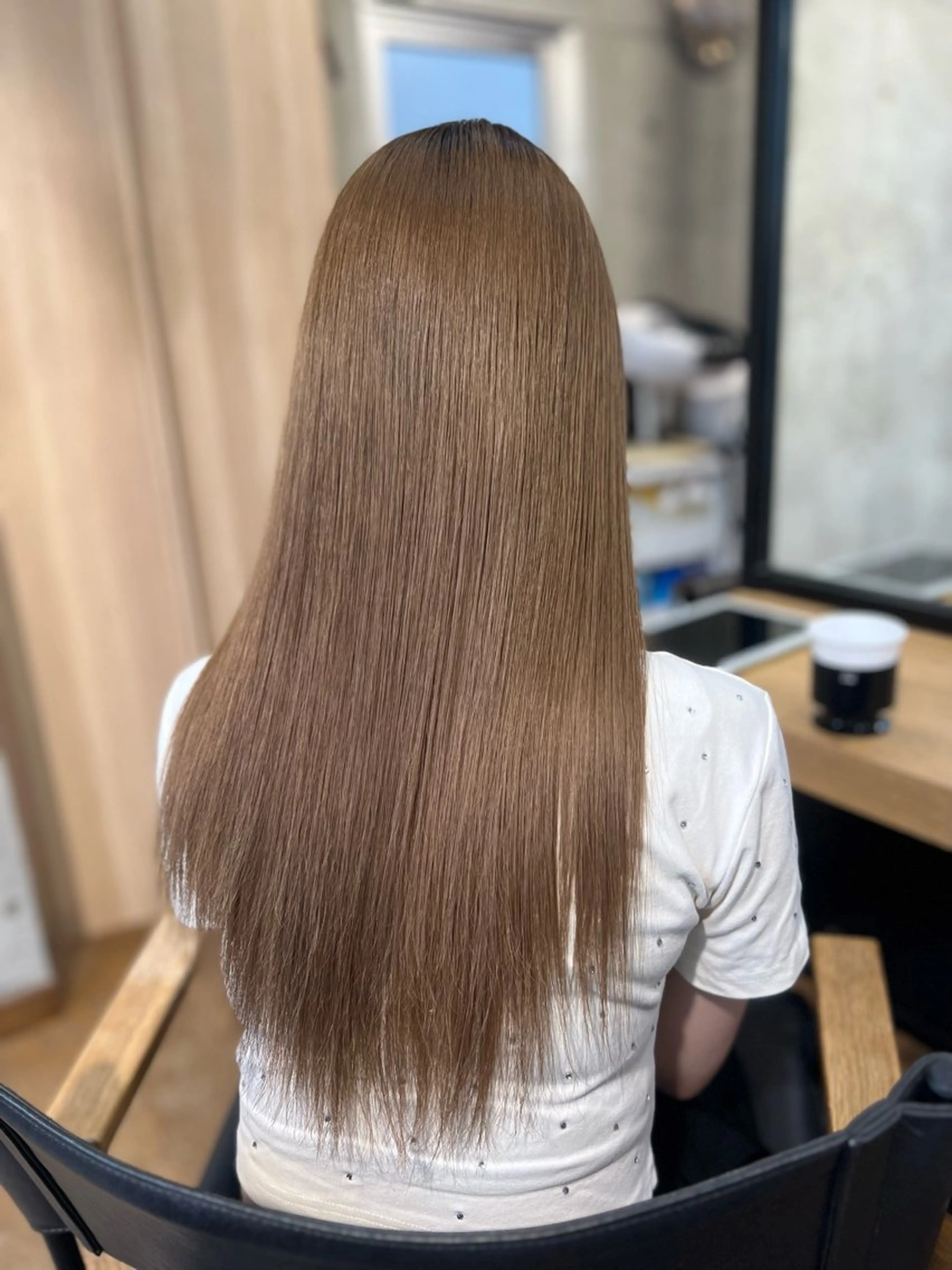ロング カラー アディクシーカラー ブリーチ ケアブリーチ ダブルカラー イヤリングカラー DAIKIベージュ 🍂レイヤーカットのヘアスタイル