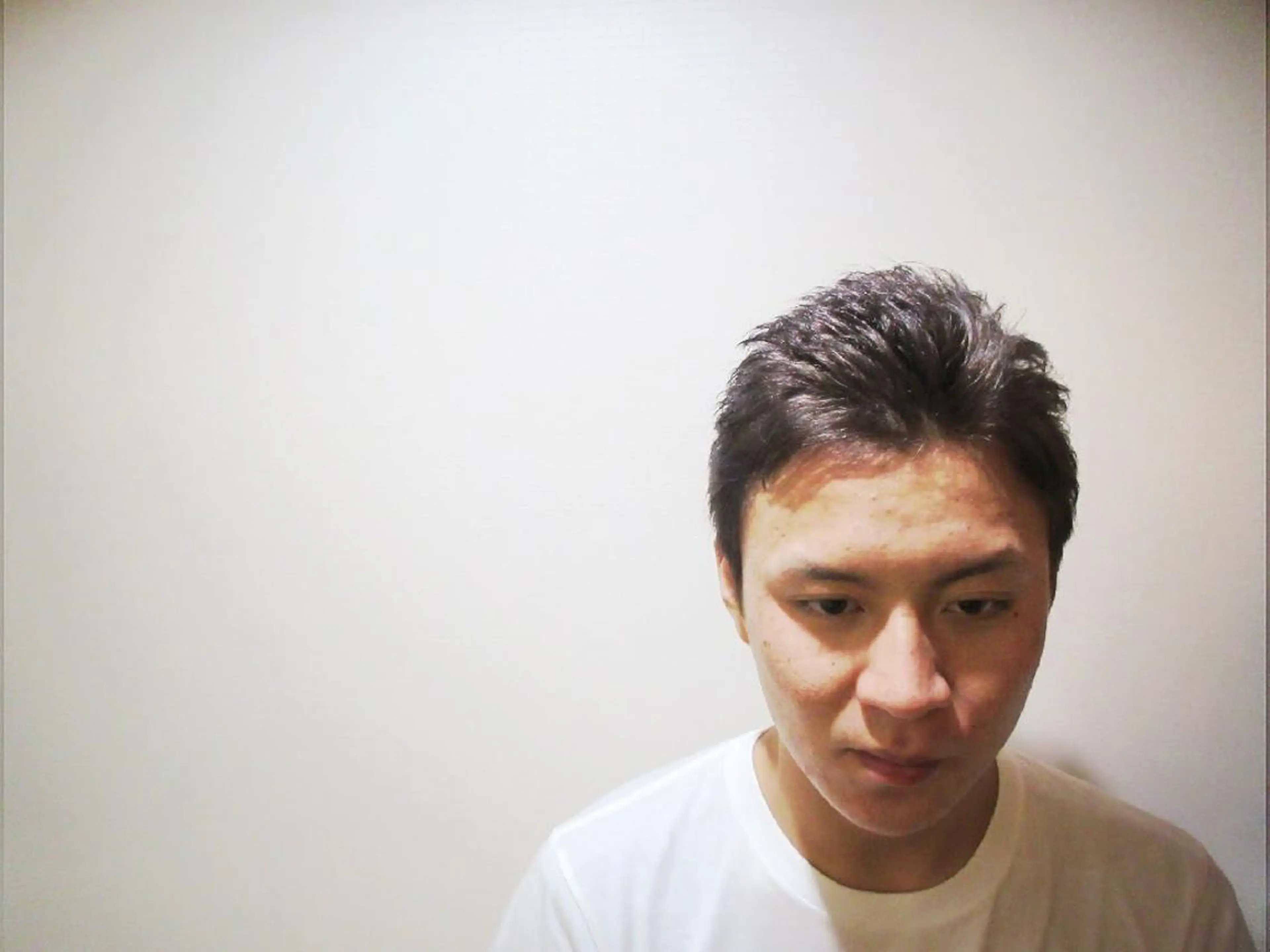 ショート カラー アッシュ ブリーチ シルバー シルバーアッシュ カット ヘアカラー トリートメント Joshua / 素髪改善のヘアスタイル