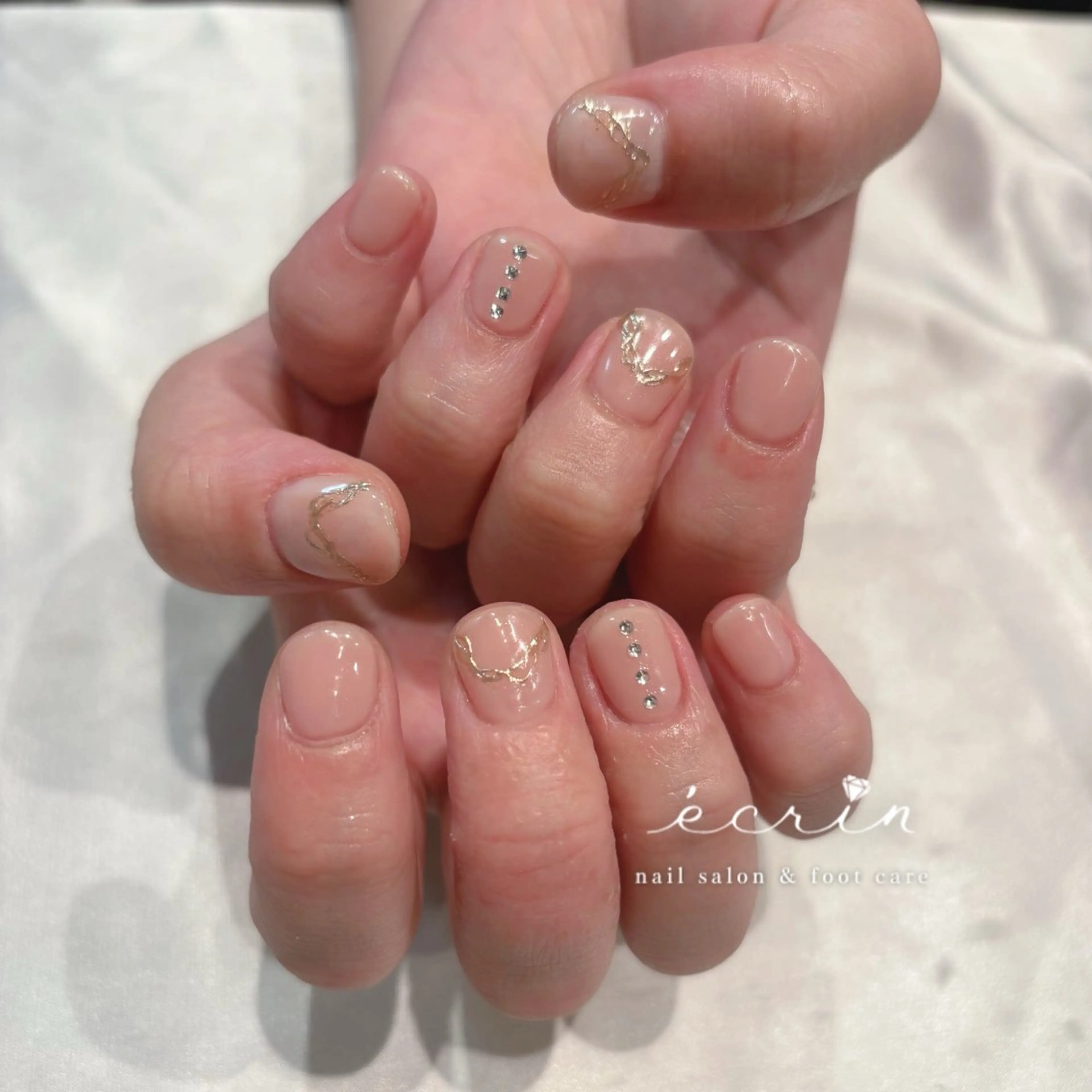 ネイル シンプルネイル ecrin エクラン Haruka🌼のネイルデザイン