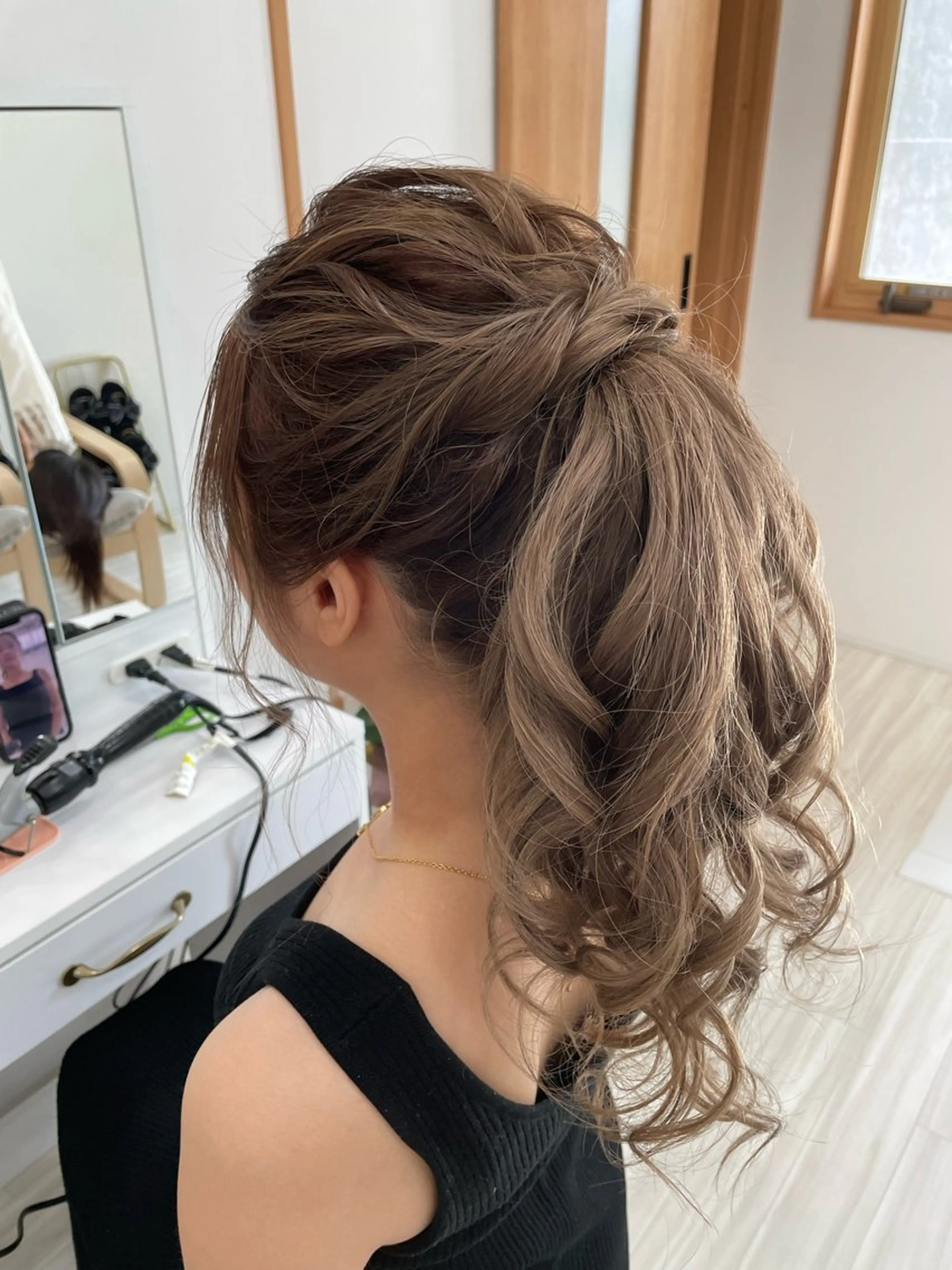 ヘアアレンジ ポニーテール beauty salon  leaのマツエク・マツパデザイン