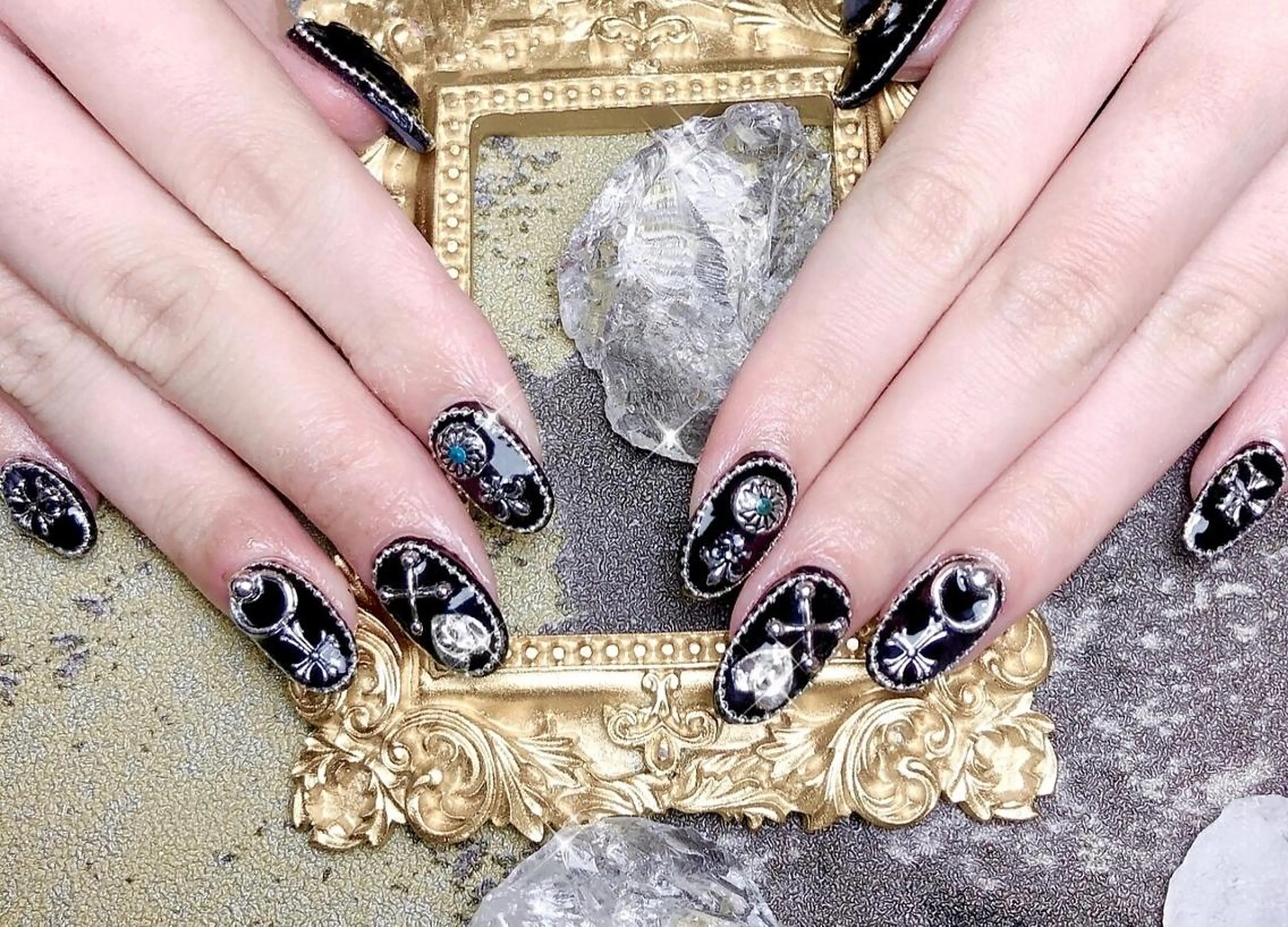 ネイル Hanya 🌈のネイルデザイン