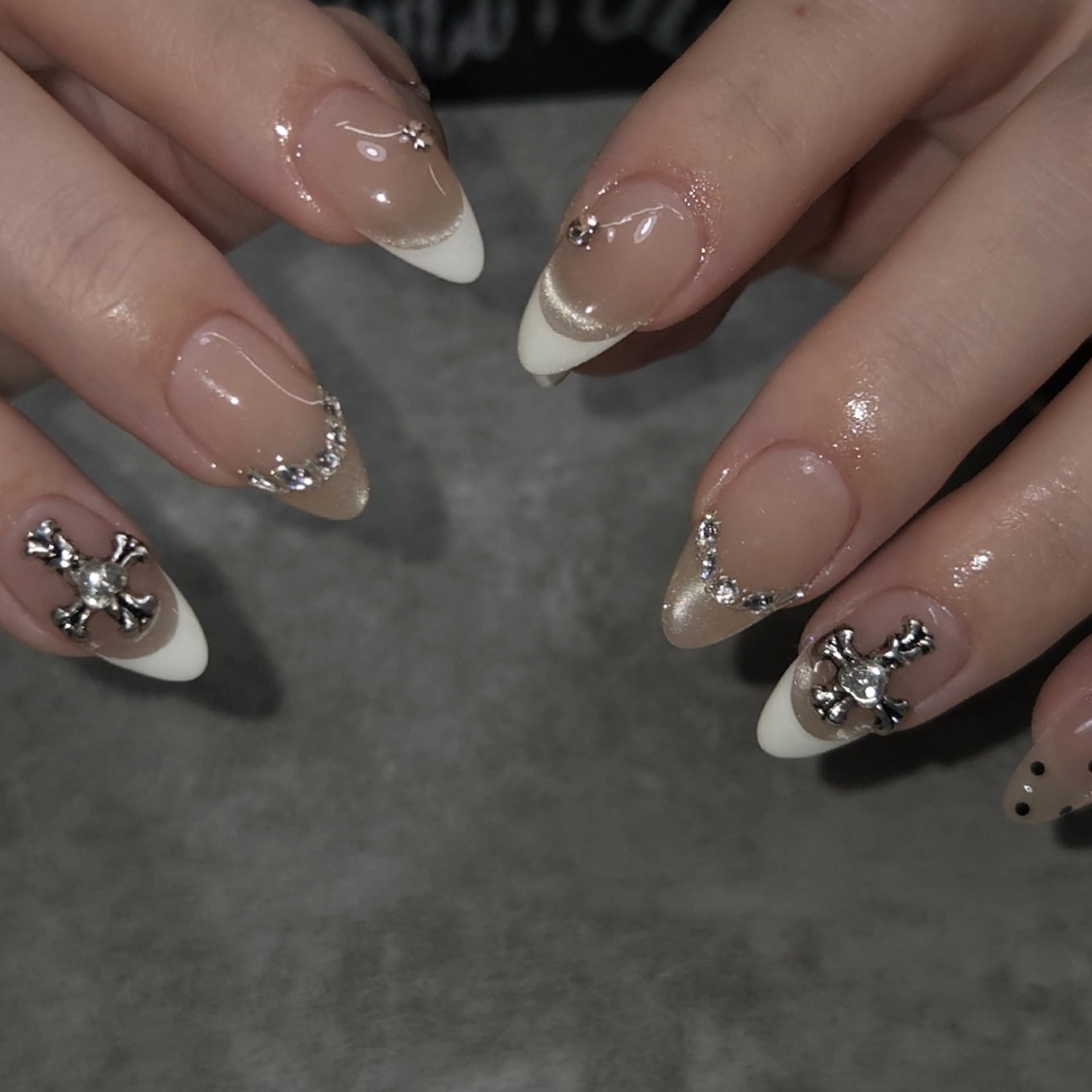 ネイル ハンドネイル Lia Nailのネイルデザイン