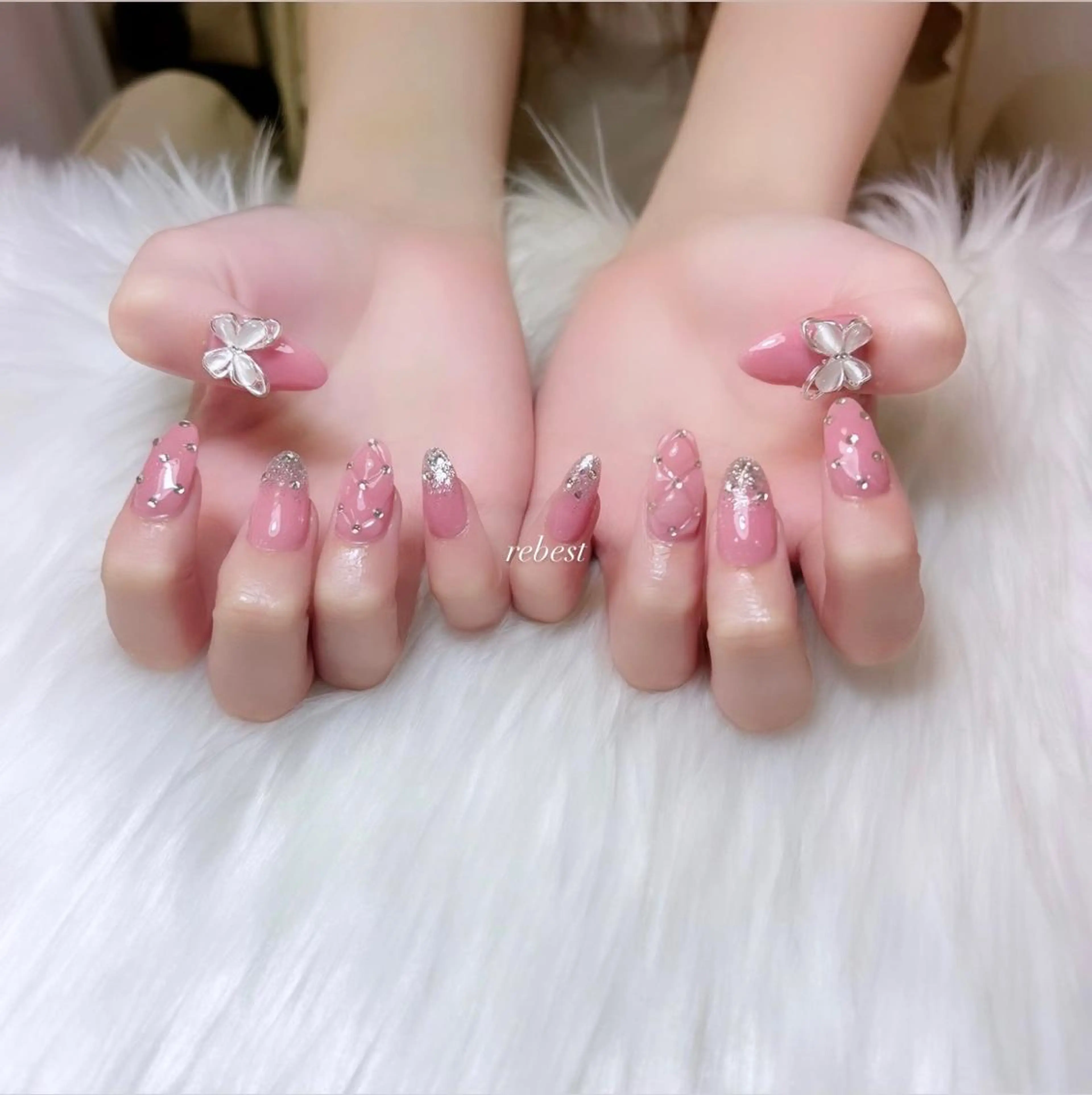 ネイル REBEST京橋 🦋Curumiのネイルデザイン