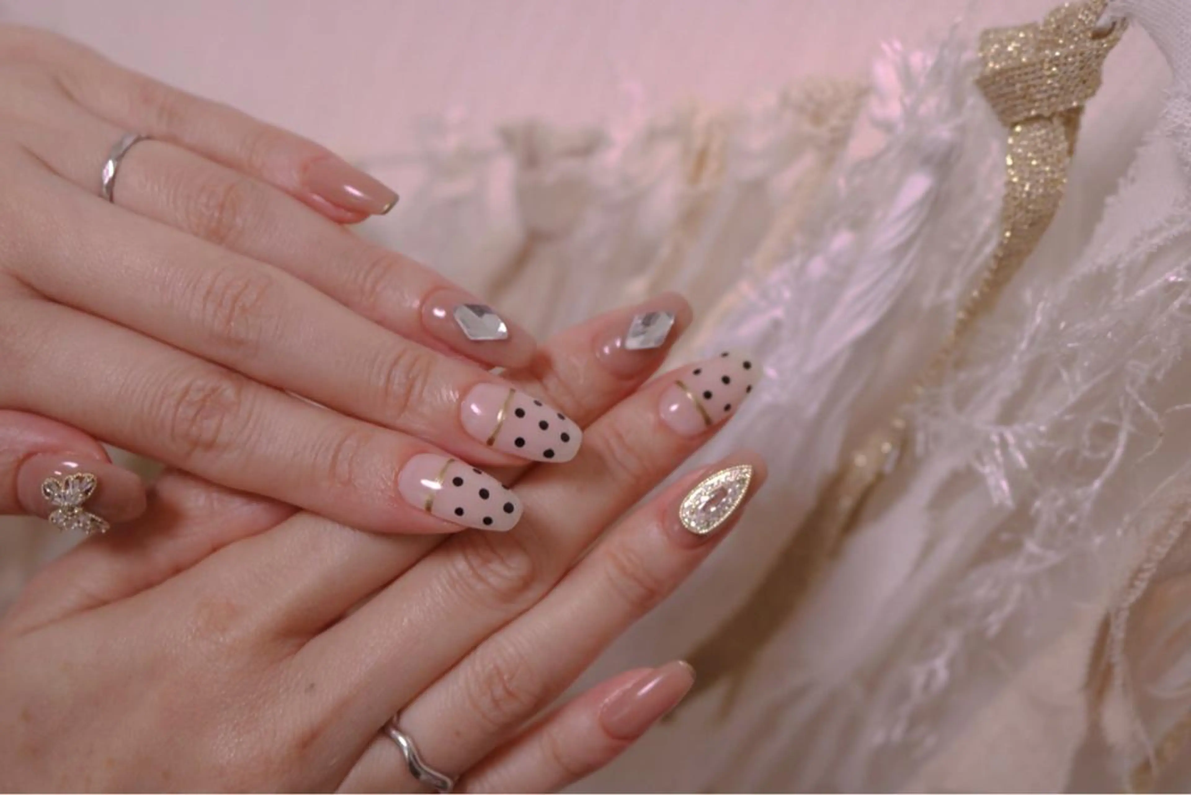 ネイル オーロラネイル カジュアル ジェルネイル マグネットネイル マットネイル ハンドネイル MH Nailのネイルデザイン