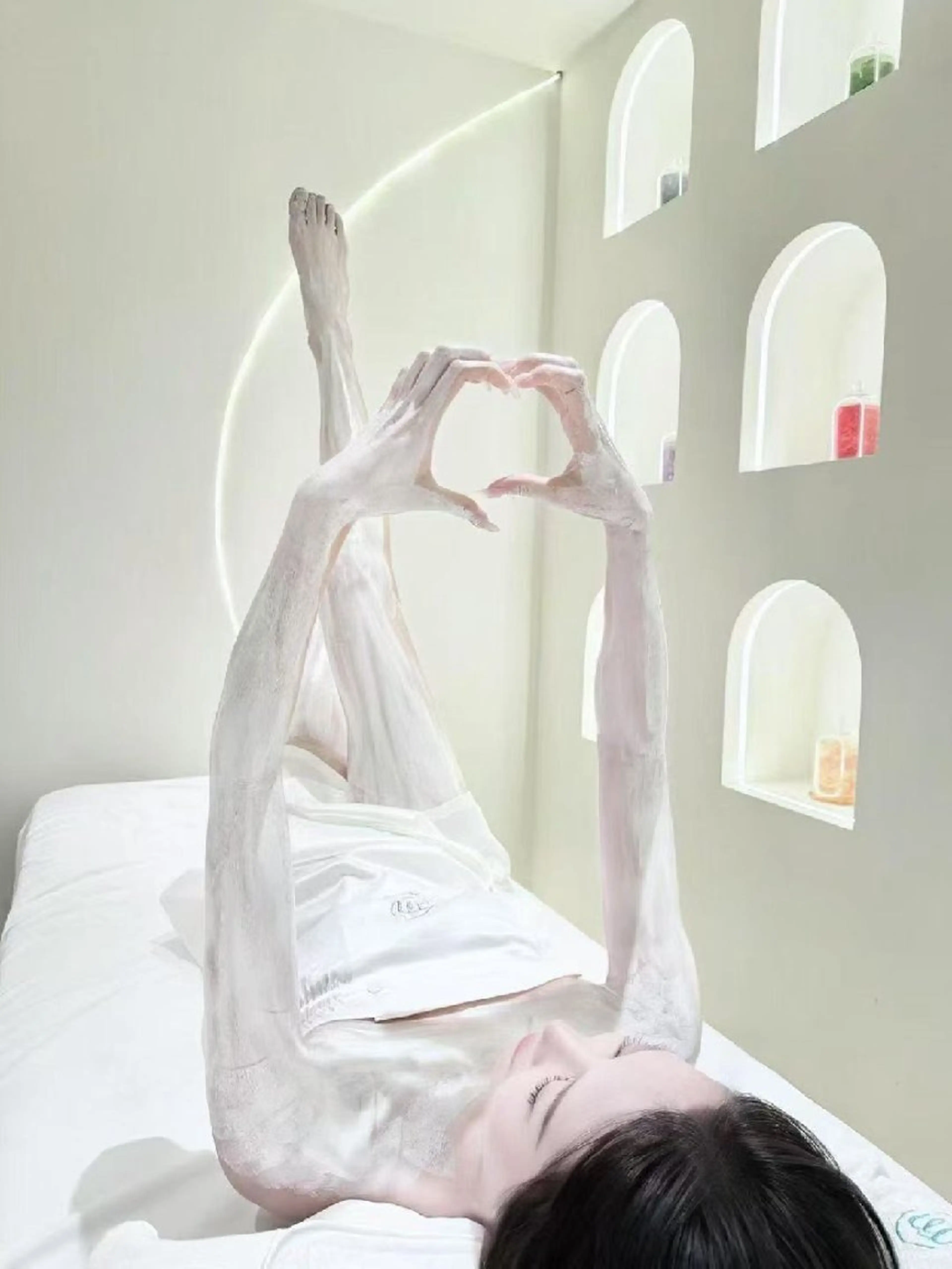 全身丸ごとブライトニング！今までの日焼けやくすみを無かったことに！全身光美容+ララピール+美白パック+の写真