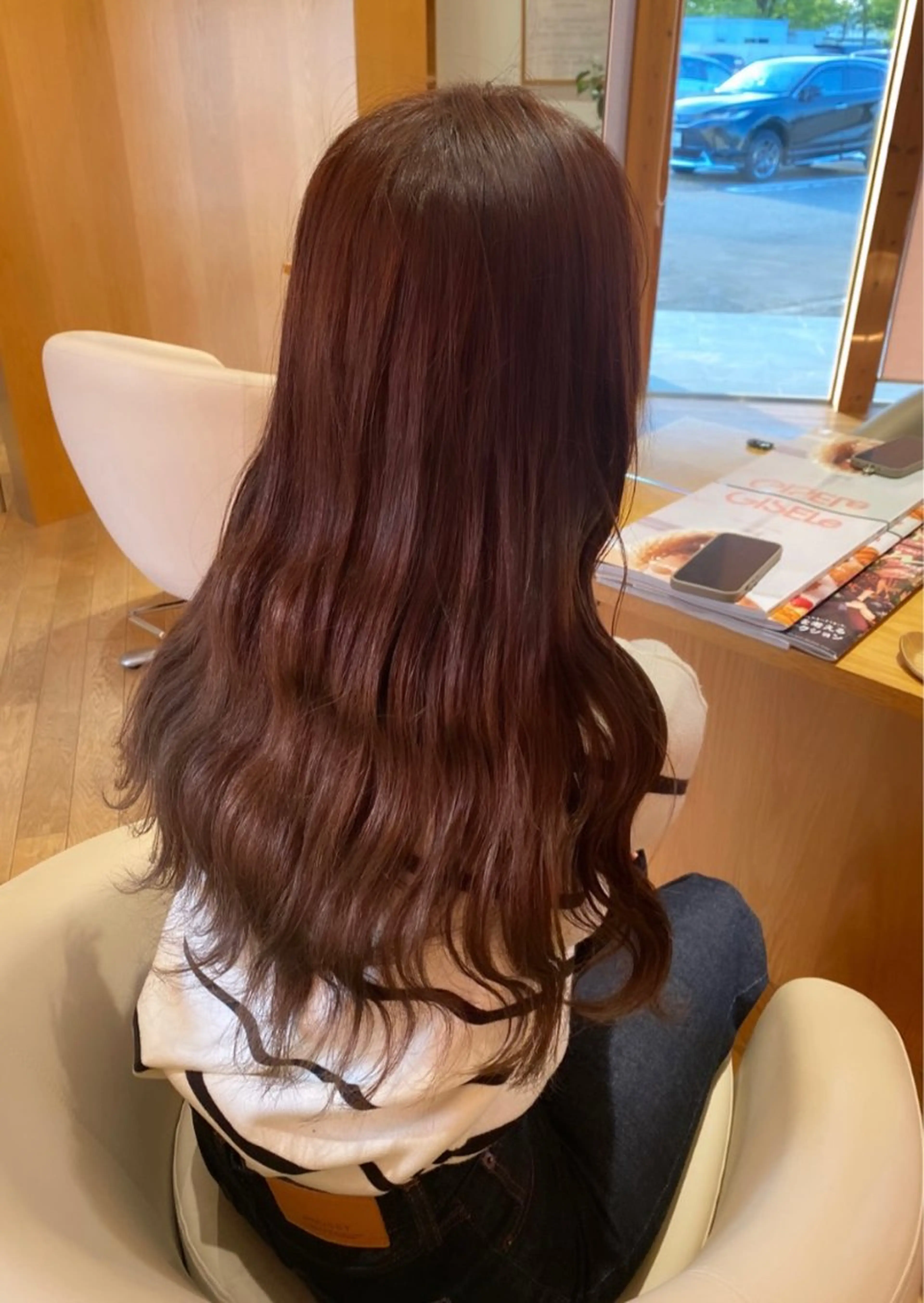 ロング カラー ブラウンカラー ラベンダーカラー wakana / くびれカットのヘアスタイル