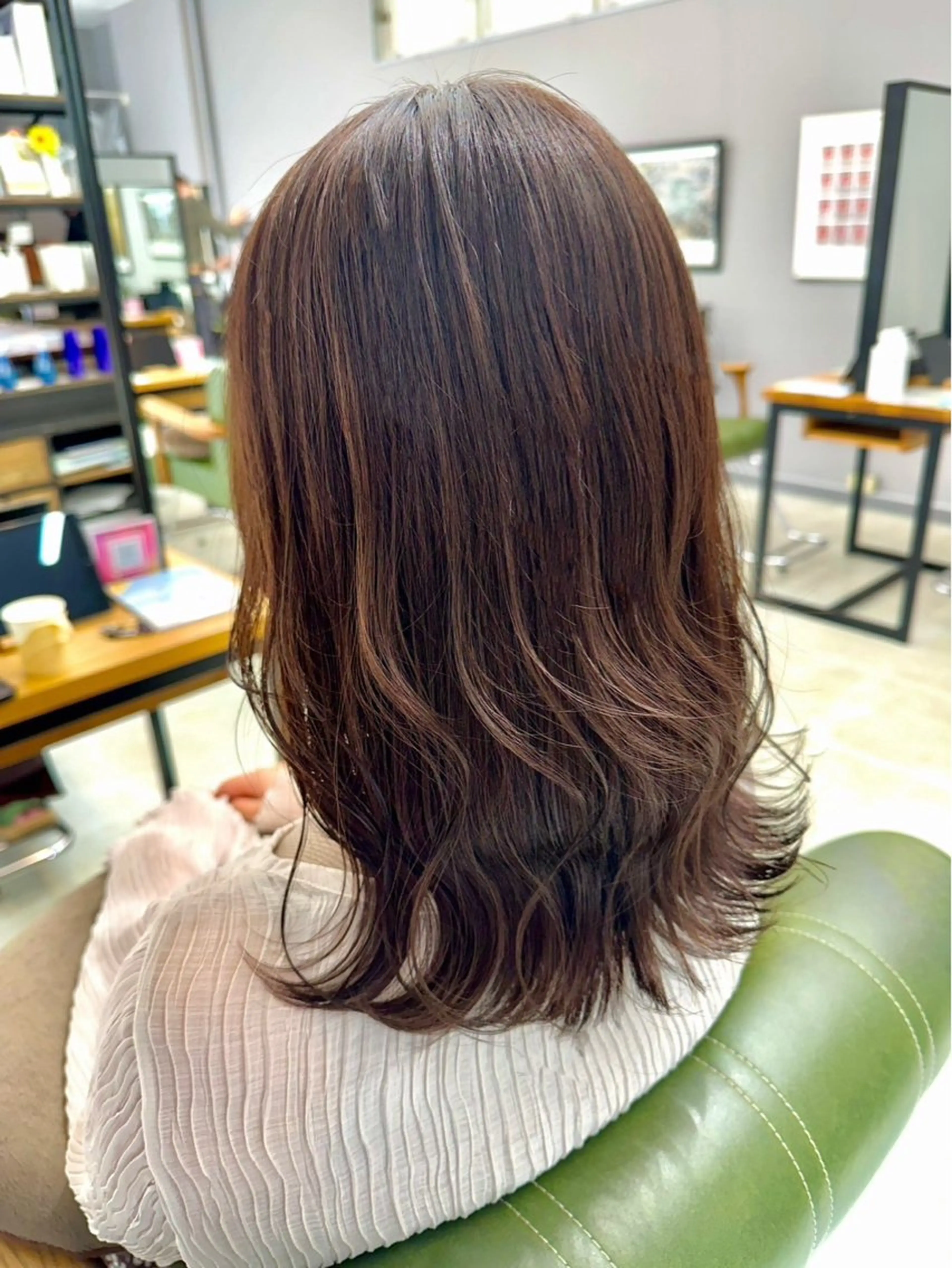 セミロング カラー ブラウンカラー ヘアカラー 中山 達斗のヘアスタイル