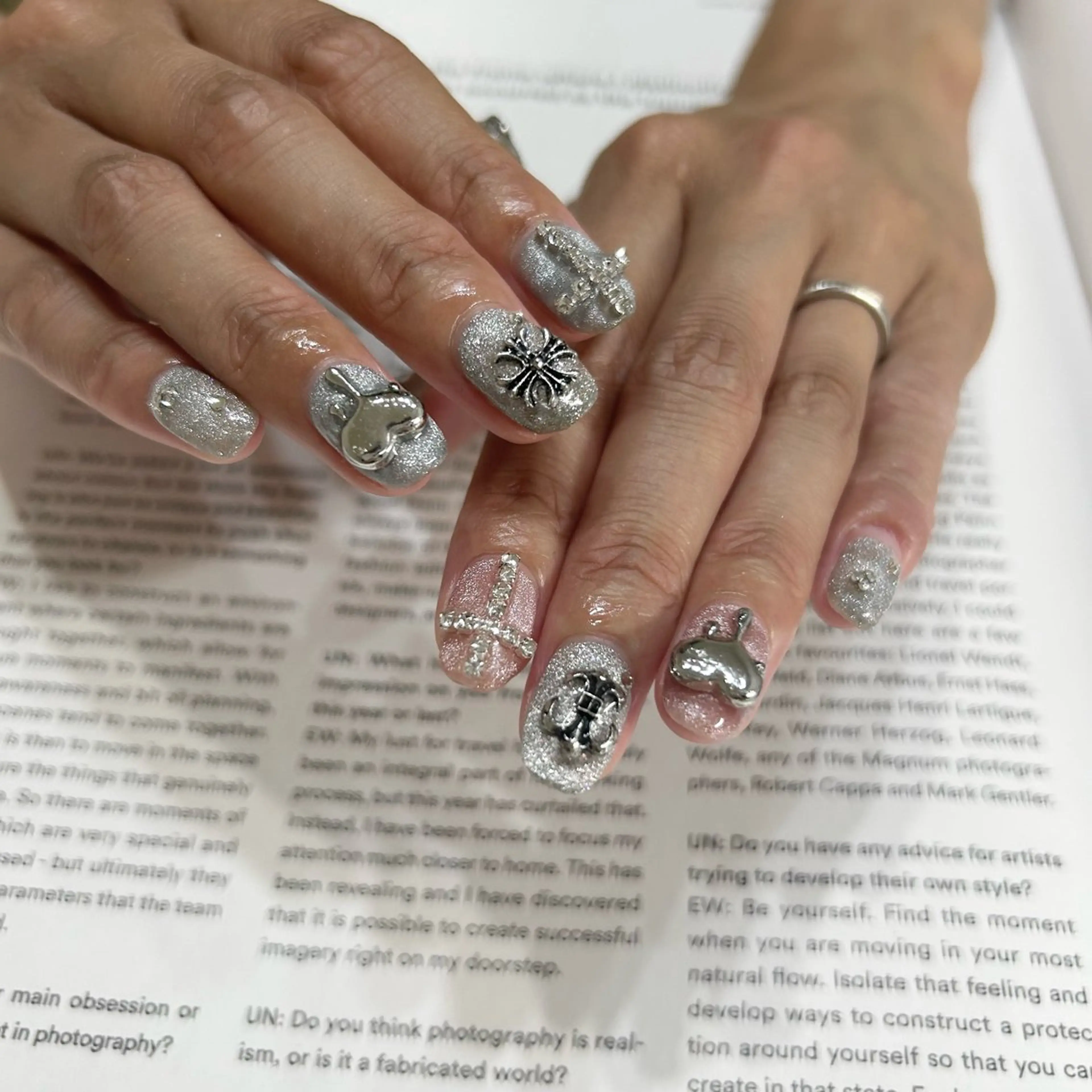 ネイル ブルー フットネイル ジェルネイル キラキラネイル 韓国ネイル RooM -mizuki-のネイルデザイン