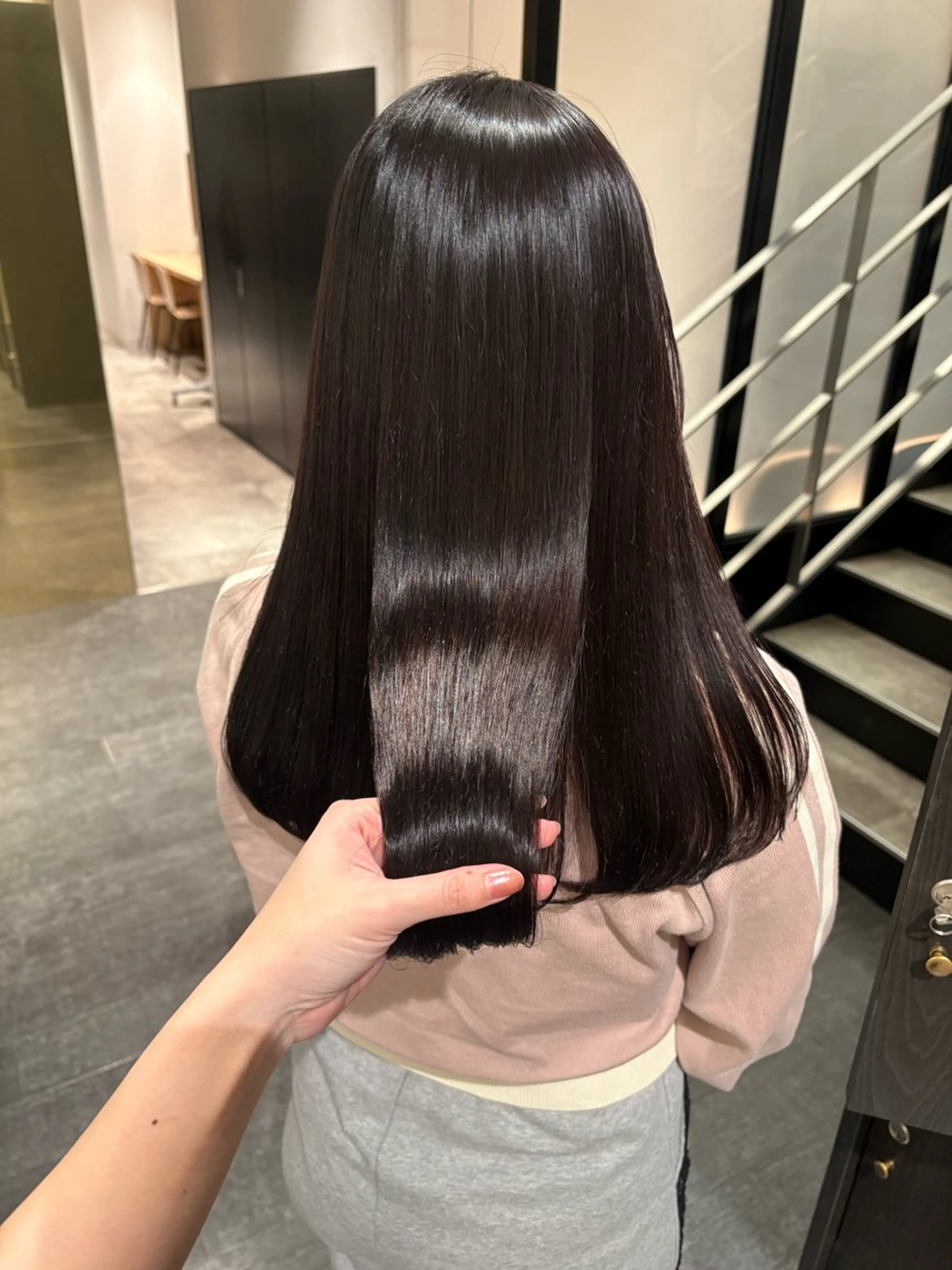 セミロング カラー 透明感カラー ヘアカラー トリートメント mao | 柔らか艶カラー🫧のヘアスタイル