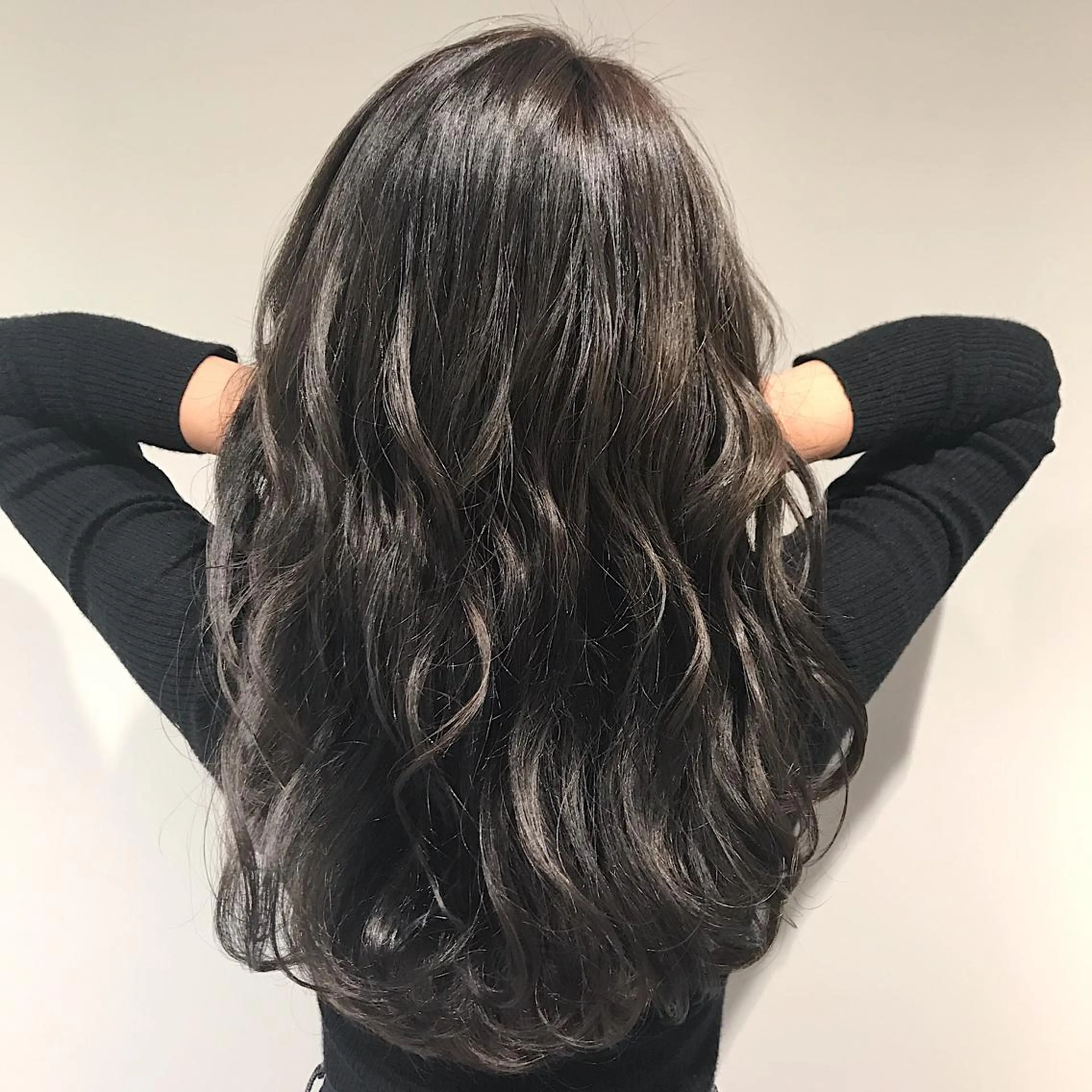 ロング カラー ヘアアレンジ Zina渋谷エリア マネージャShionのヘアスタイル