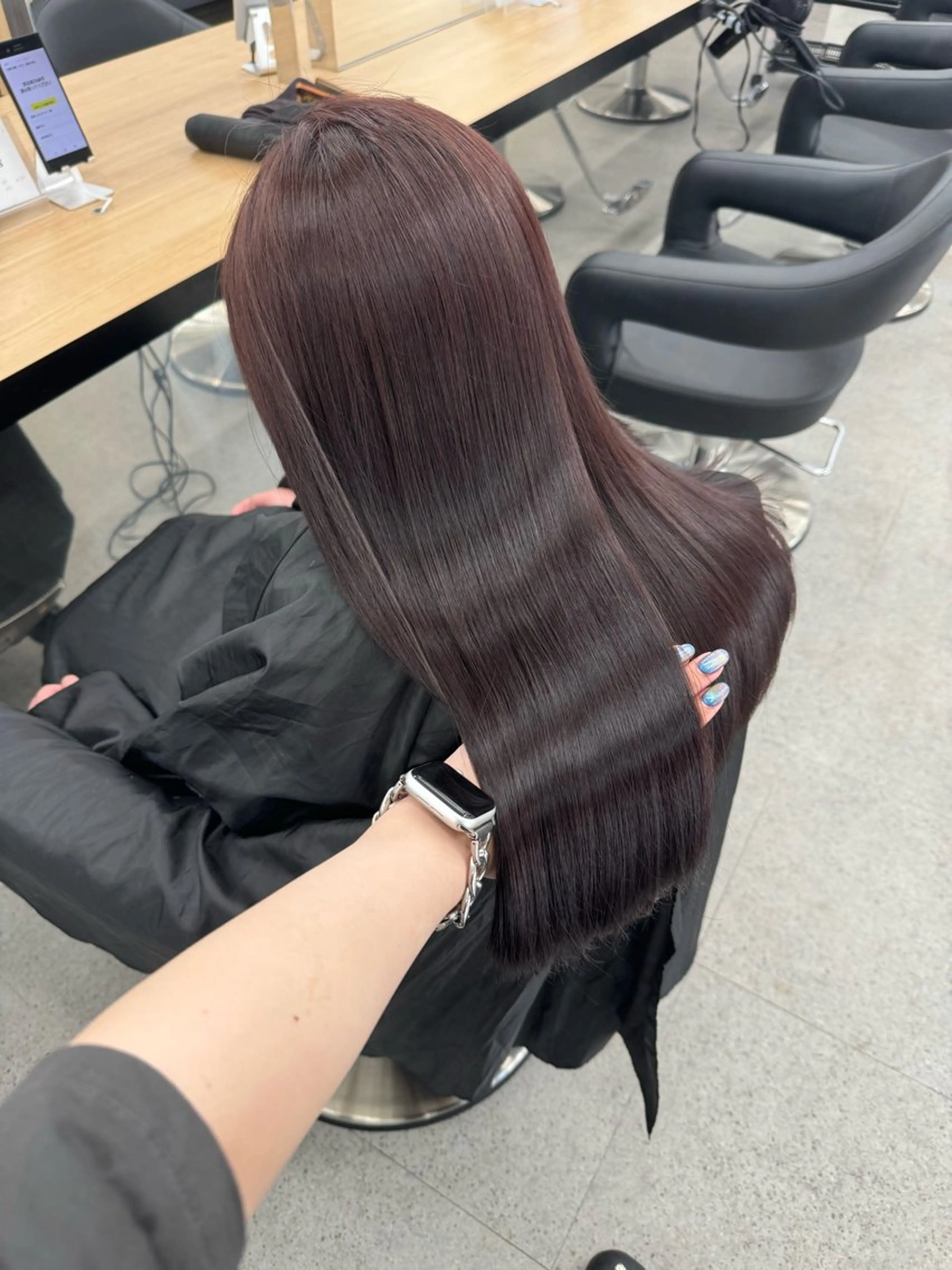 ロング カラー 暗髪🩶ラベンダー/ ブルー/ユウナ🤍のヘアスタイル