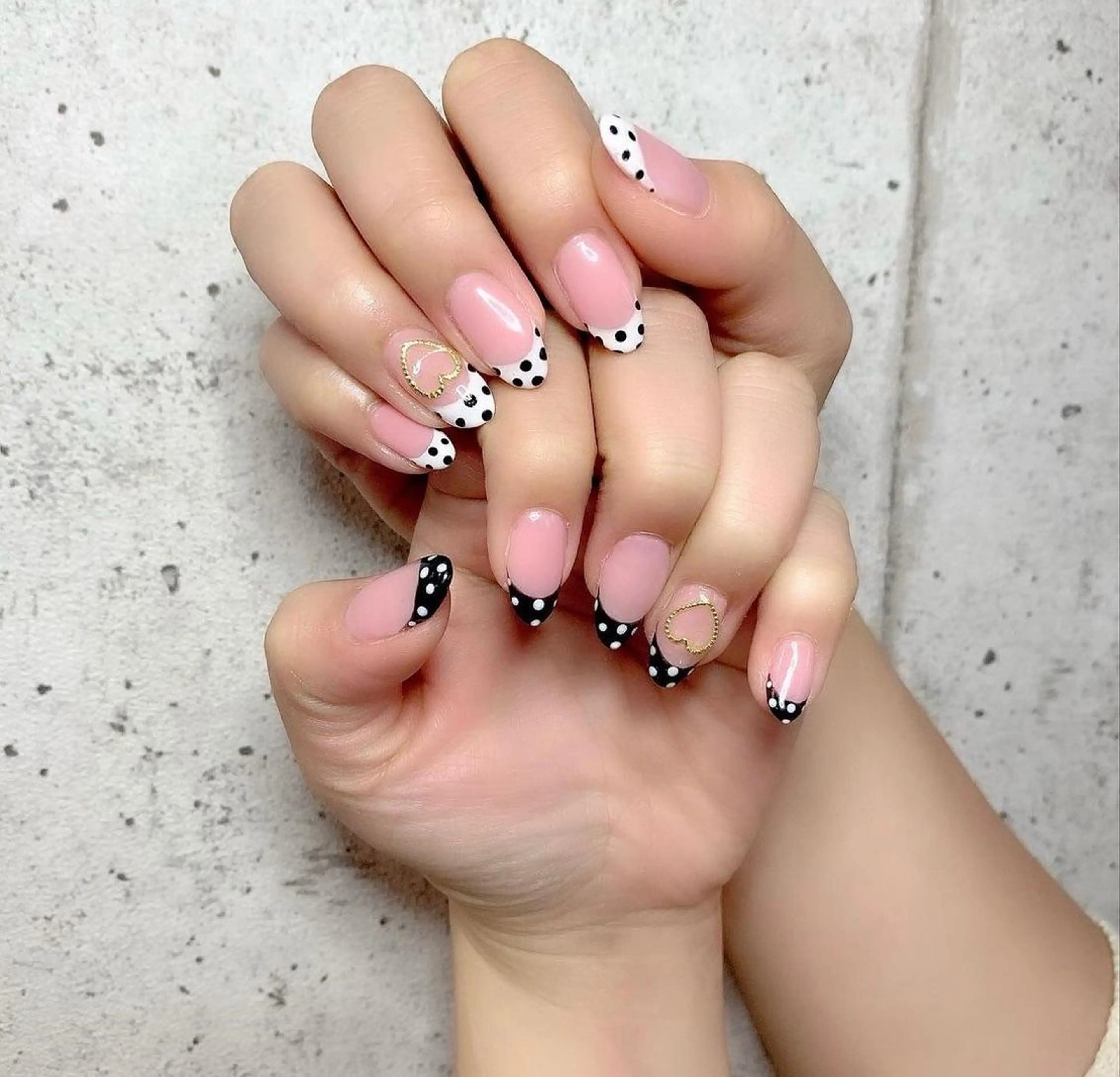 セミロング カラー パーマ ヘアアレンジ メンズ キッズ ネイル マツエク・マツパ アイブロウ メンズ韓国風 韓国風マツエク 韓国風ヘア アートネイル ドット ハンドネイル Salon Ｋのネイルデザイン