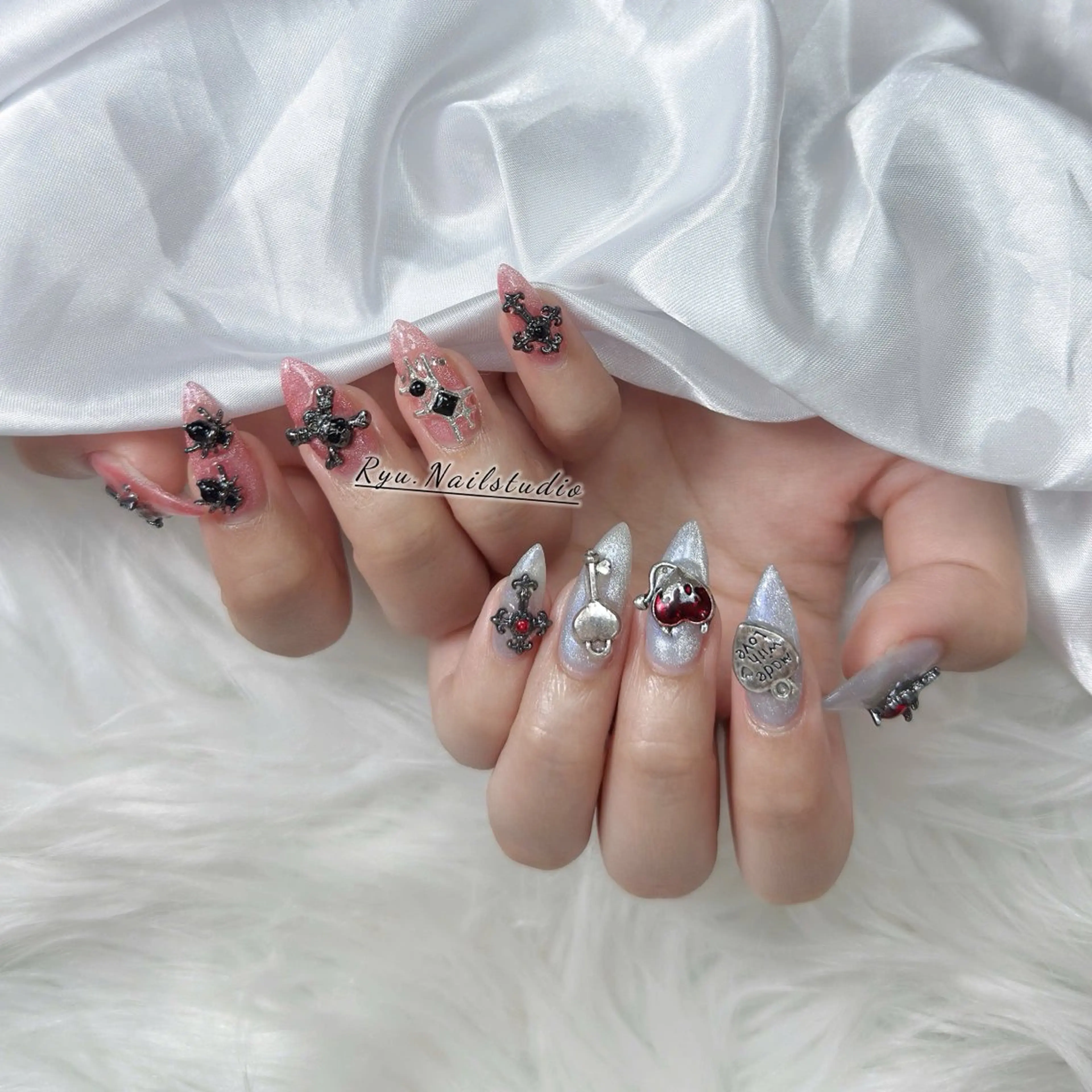 ネイル アートネイル フラワーネイル フレンチネイル ジェルネイル グラデーション ハンドネイル Ryu Nail NekoChanのネイルデザイン