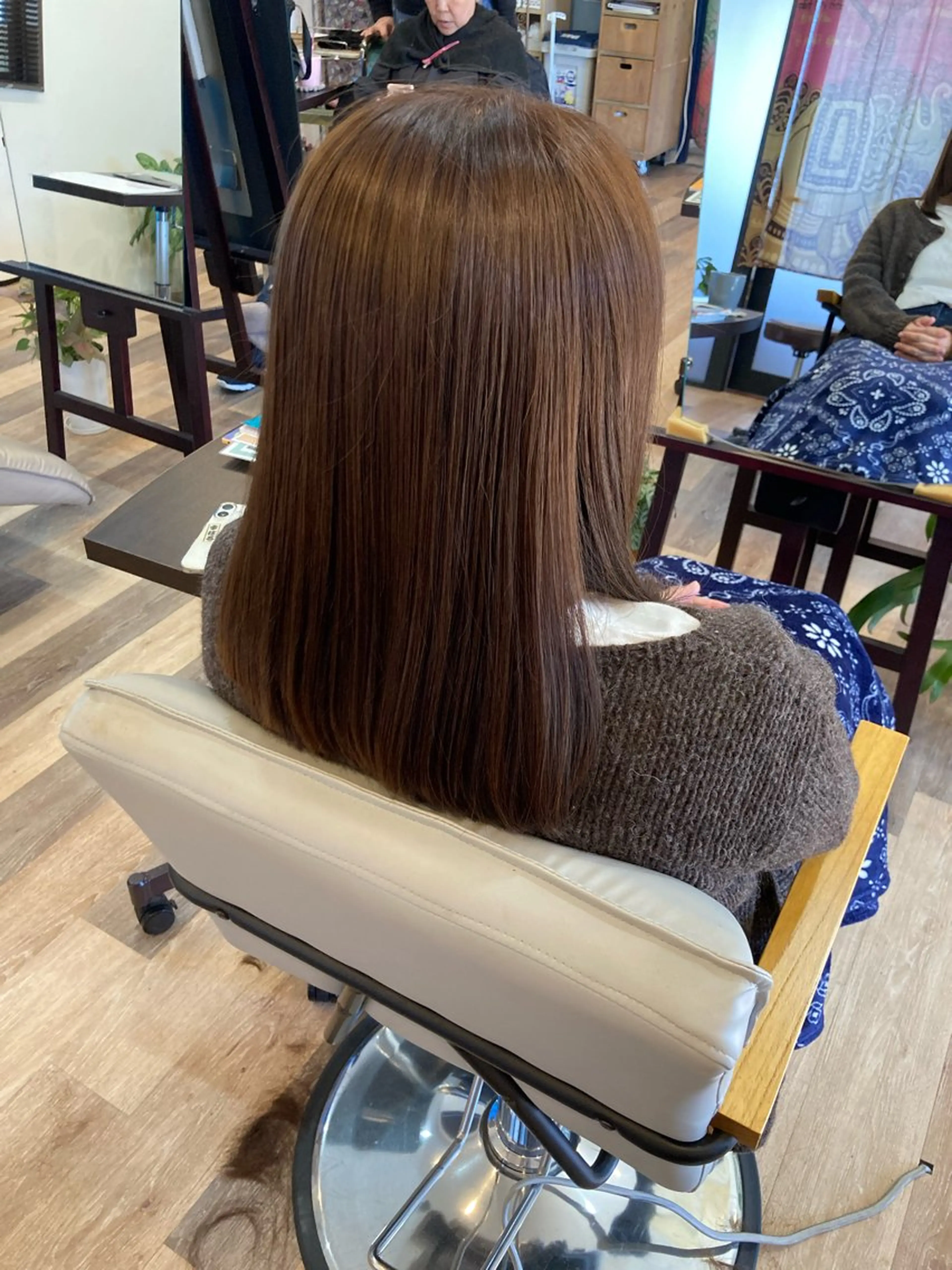 セミロング カラー カット ヘアカラー トリートメント 中野 紹江のマツエク・マツパデザイン