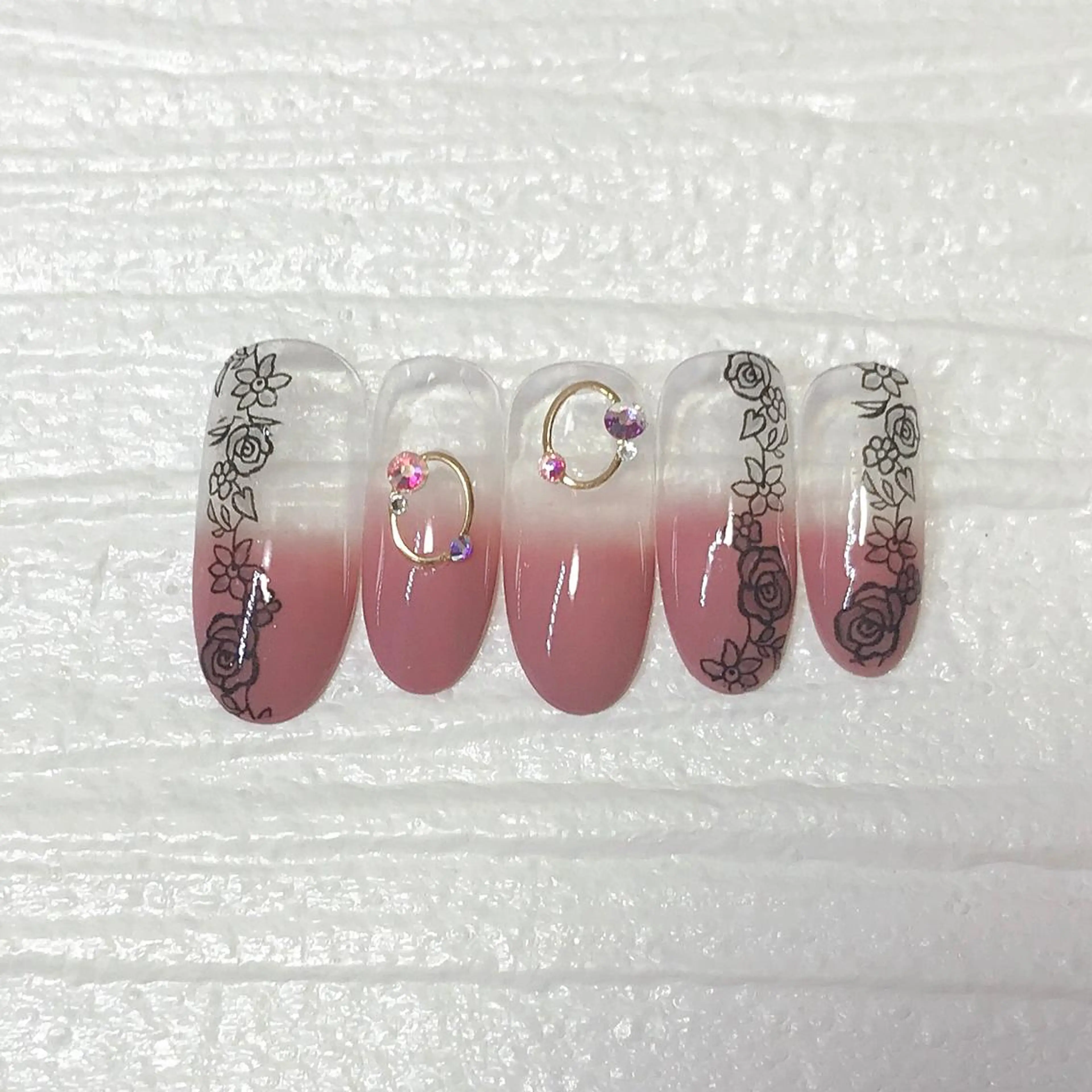 ネイル グラデーション レース オフィスネイル シンプルネイル ステラ marikominoのネイルデザイン