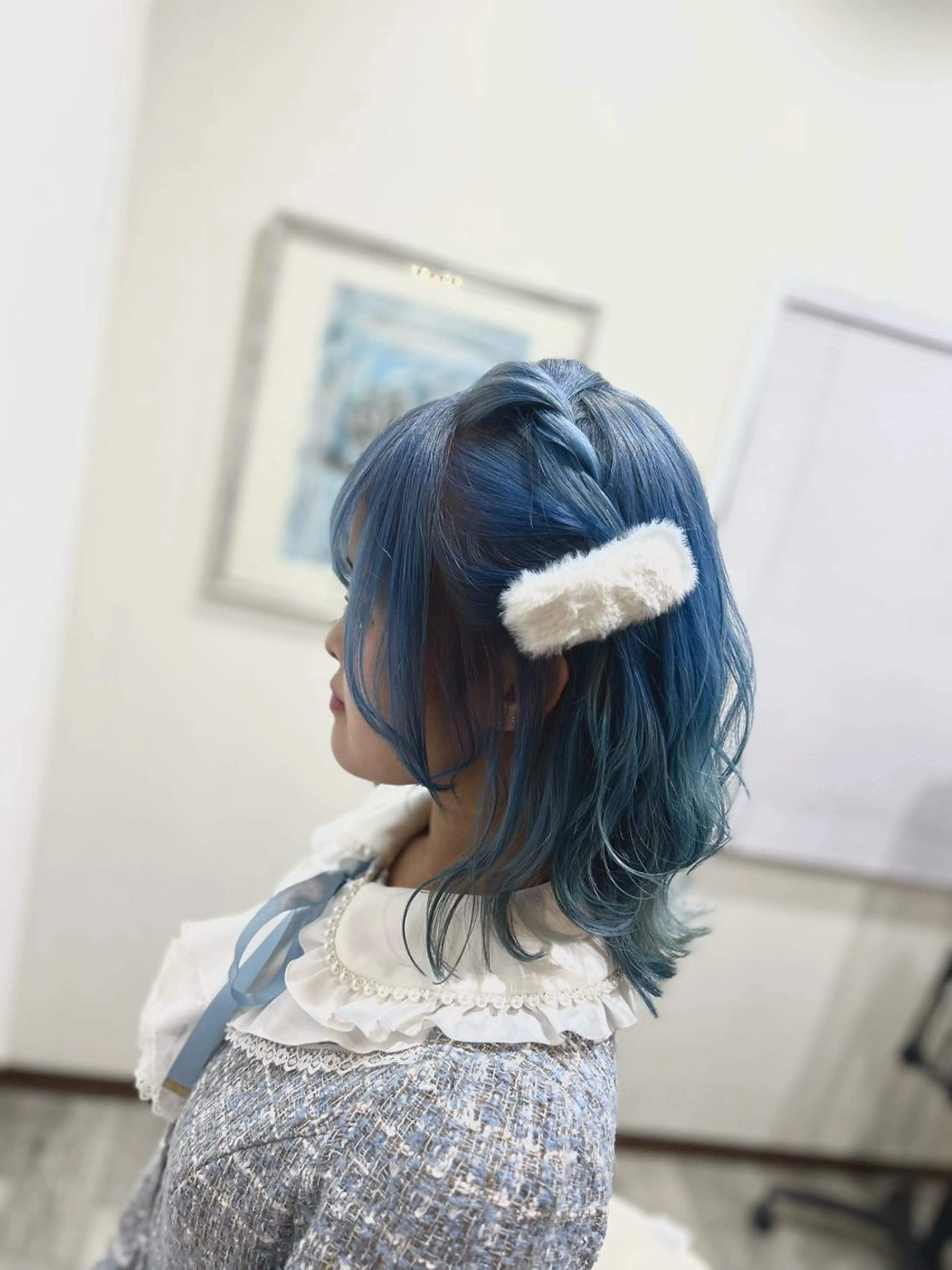 ミディアム カラー ブリーチ カット ヘアカラー 井上 花音のヘアスタイル