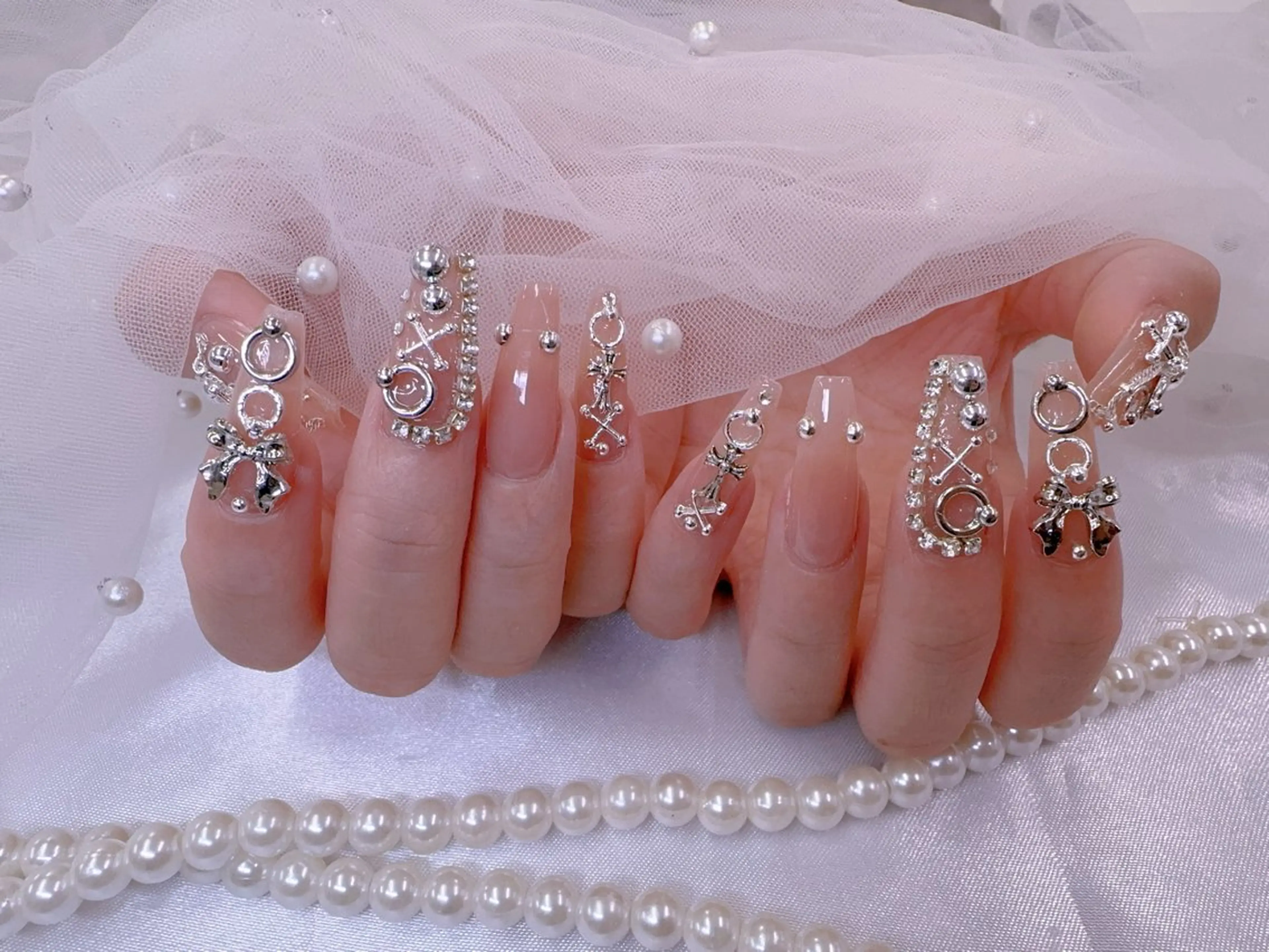 ネイル UMI ネイルサロン新宿🎀のネイルデザイン