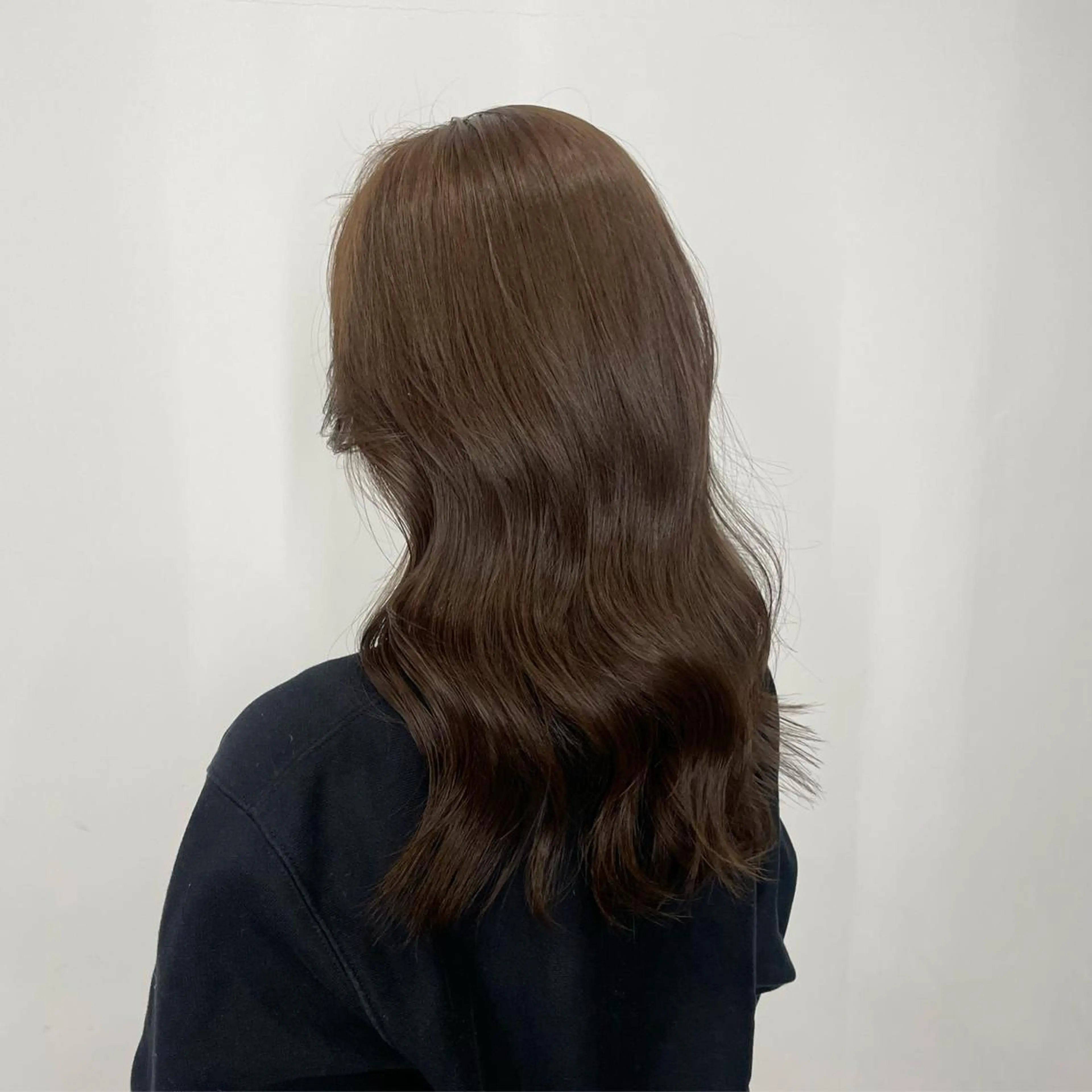 セミロング ヘアカラー wixymimi　hair salon所属・艶カラー✨レイヤー 𝐚𝐲𝐚𝐤𝐚のヘアスタイル