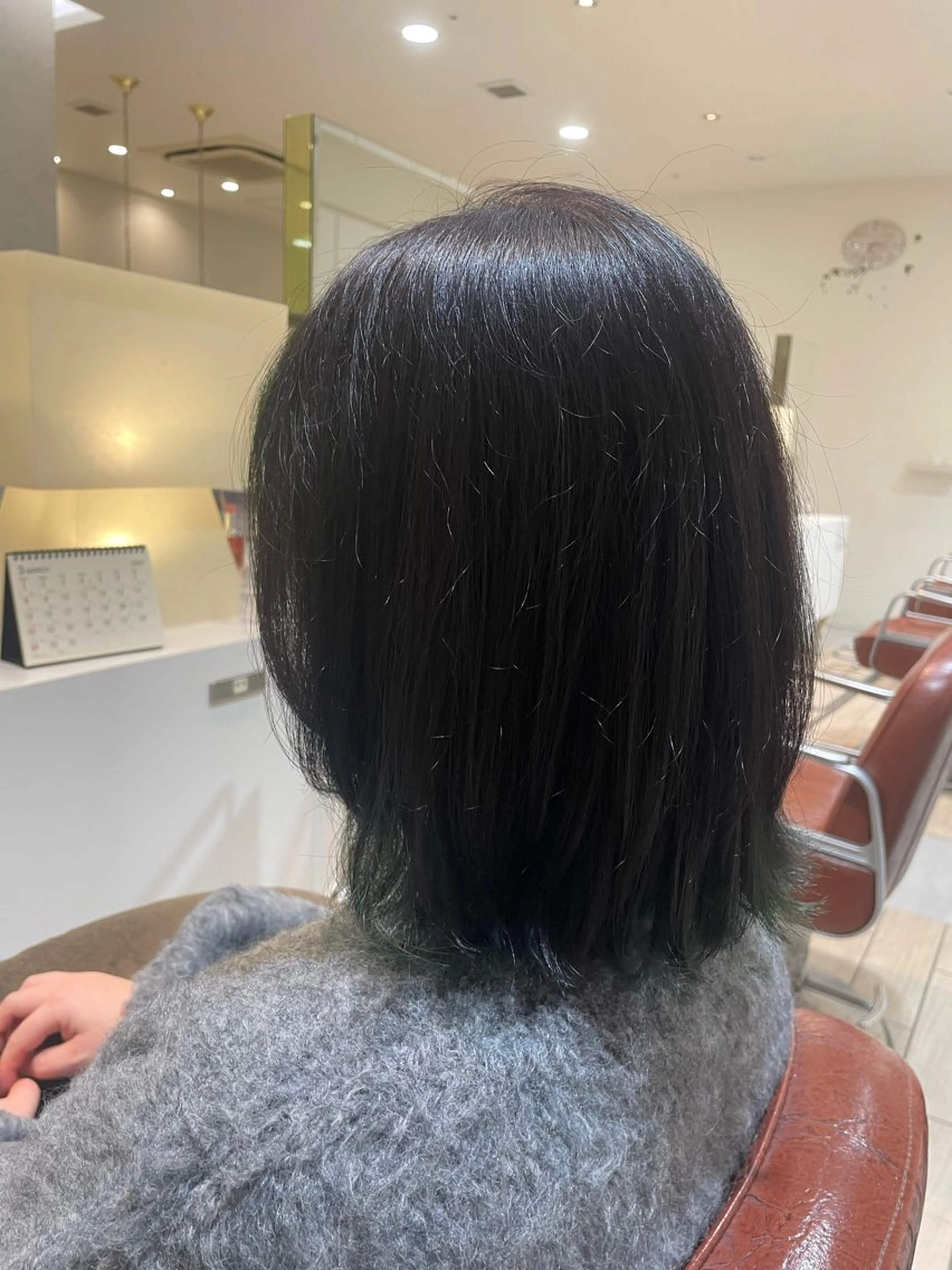 ミディアム カラー インナーカラー カット ヘアカラー 平 真亜里のヘアスタイル