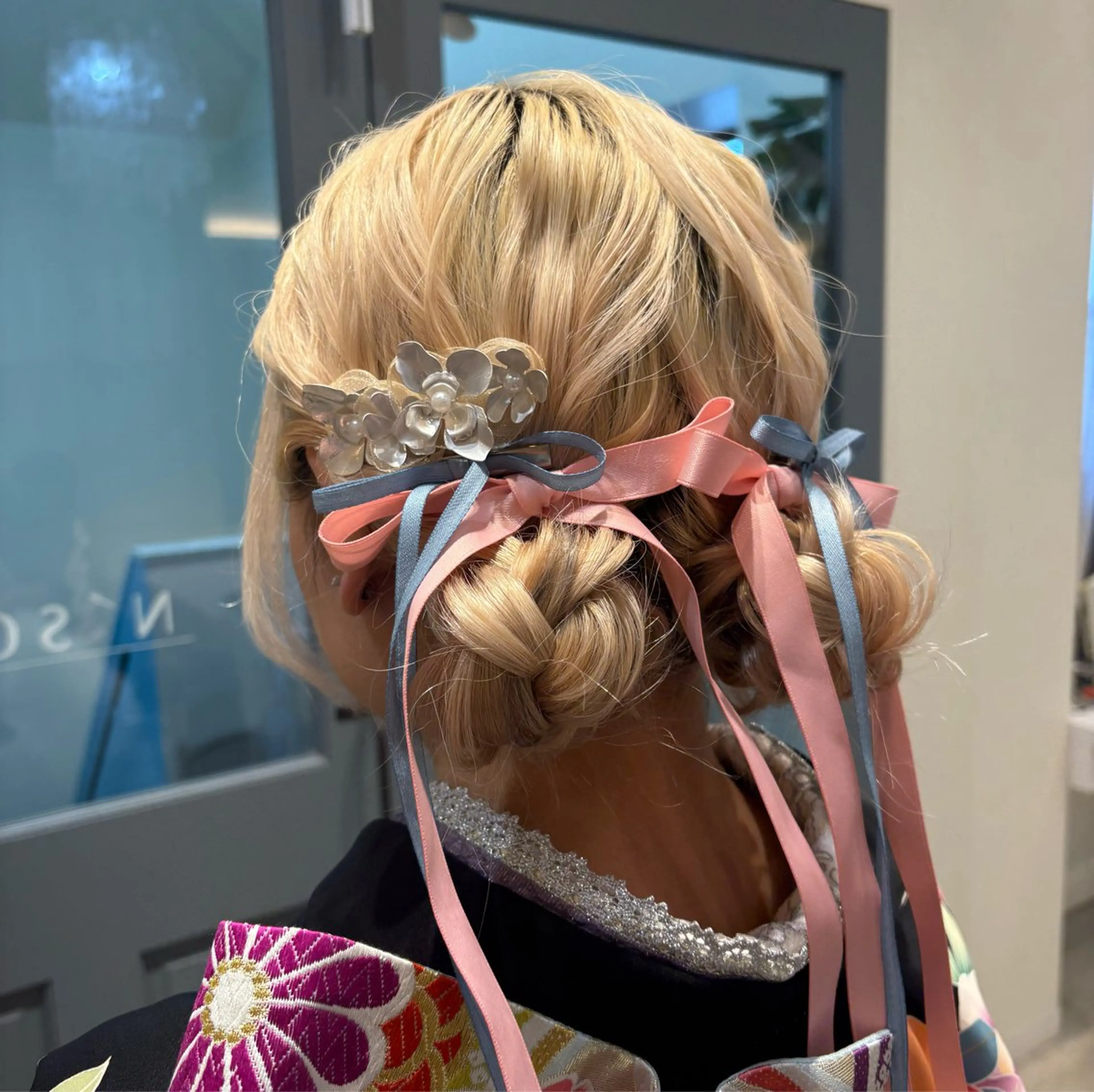 ヘアアレンジ お団子ヘア つちだ ゆうひ / 暗髪カラー⟡.·のヘアスタイル