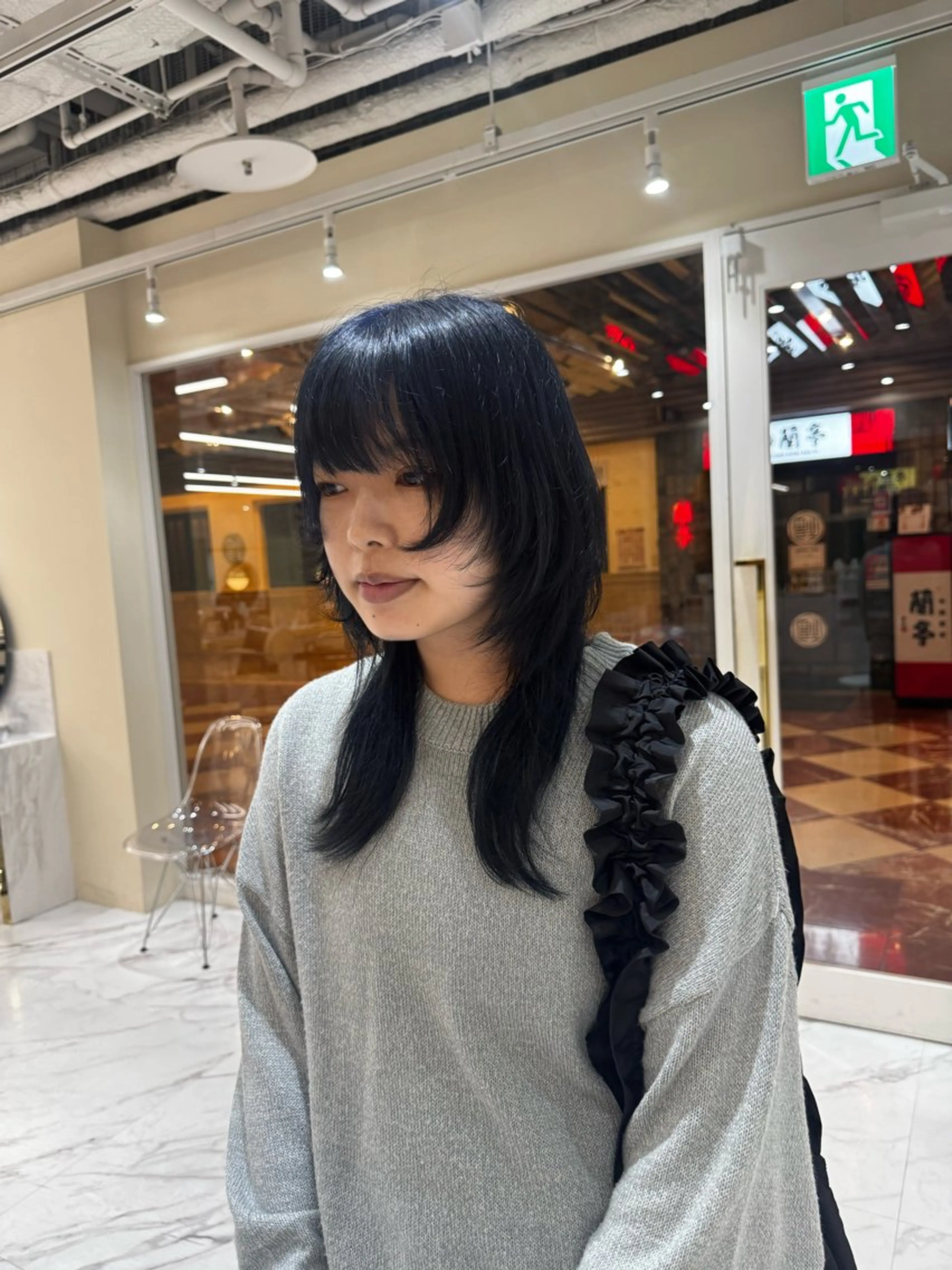 ミディアム カラー 黒髪 ブルーカラー ブルーブラック ヘアカラー 髪質改善🫧 カラー特化/Hinaのヘアスタイル