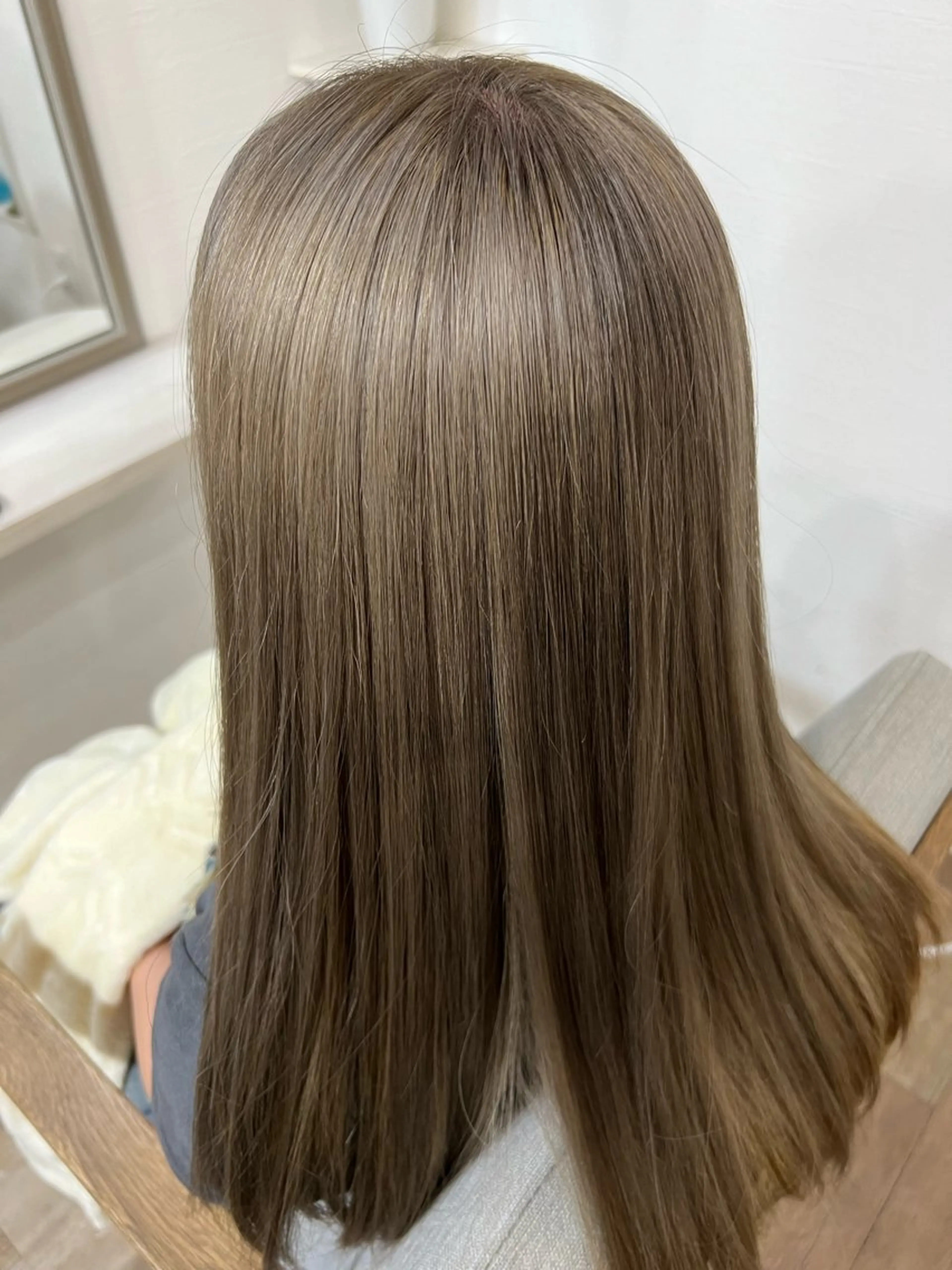 ロング カラー ベージュカラー ブリーチ ミルクティーベージュ ピンクカラー ピンクベージュ 似合わせ／ショート 菊田のヘアスタイル