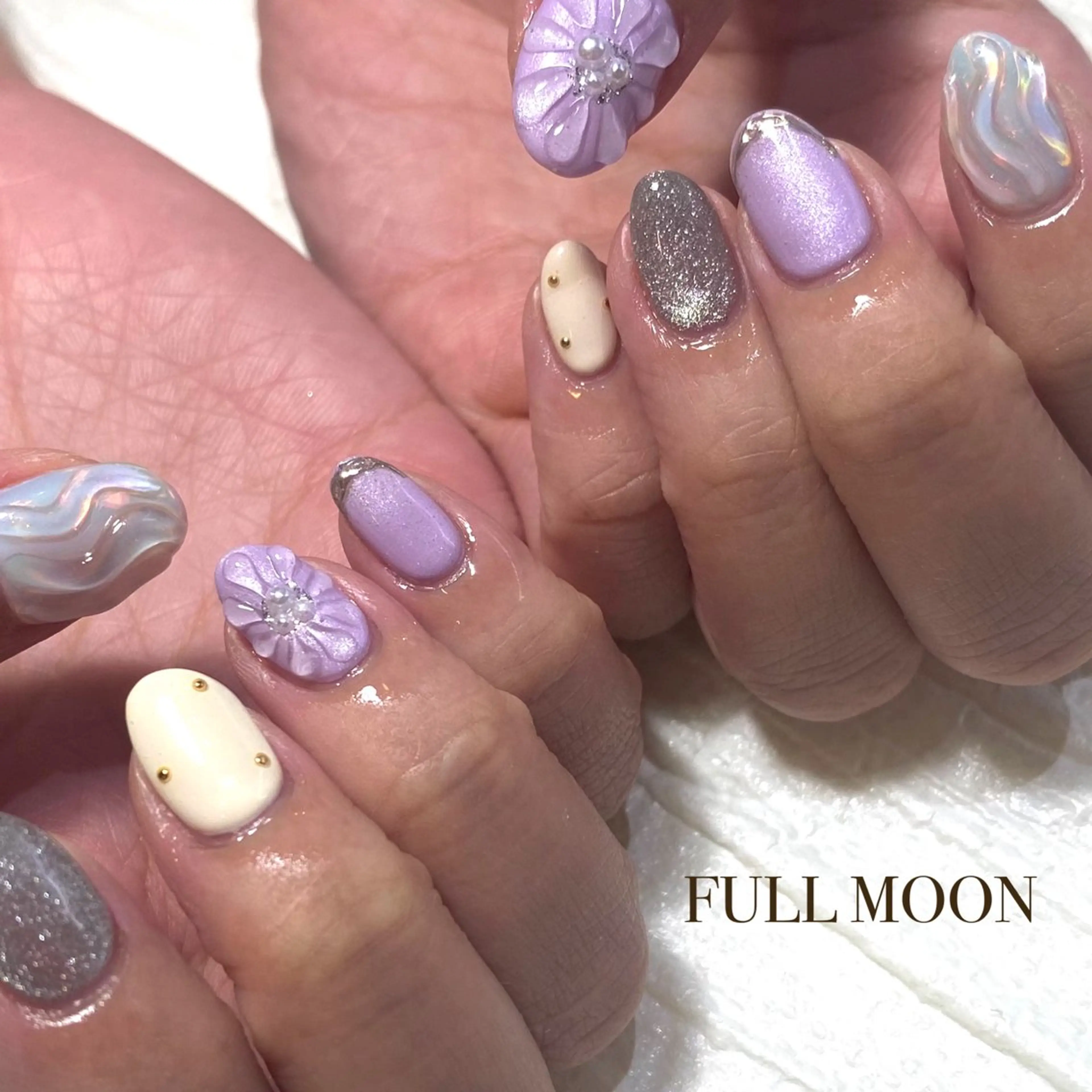 ネイル ハンドネイル FULL MOONのネイルデザイン
