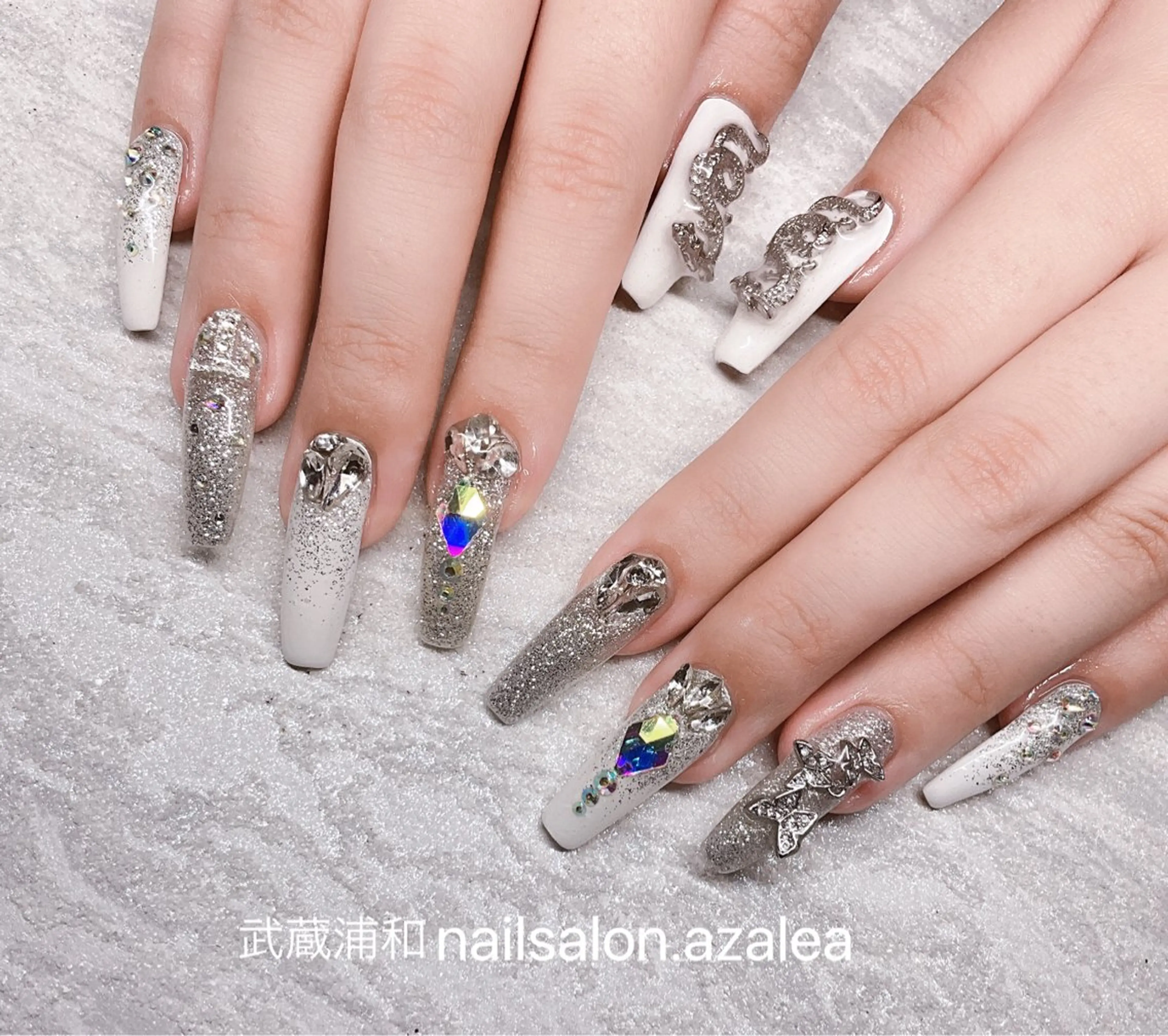 ネイル ハンドネイル R inのネイルデザイン