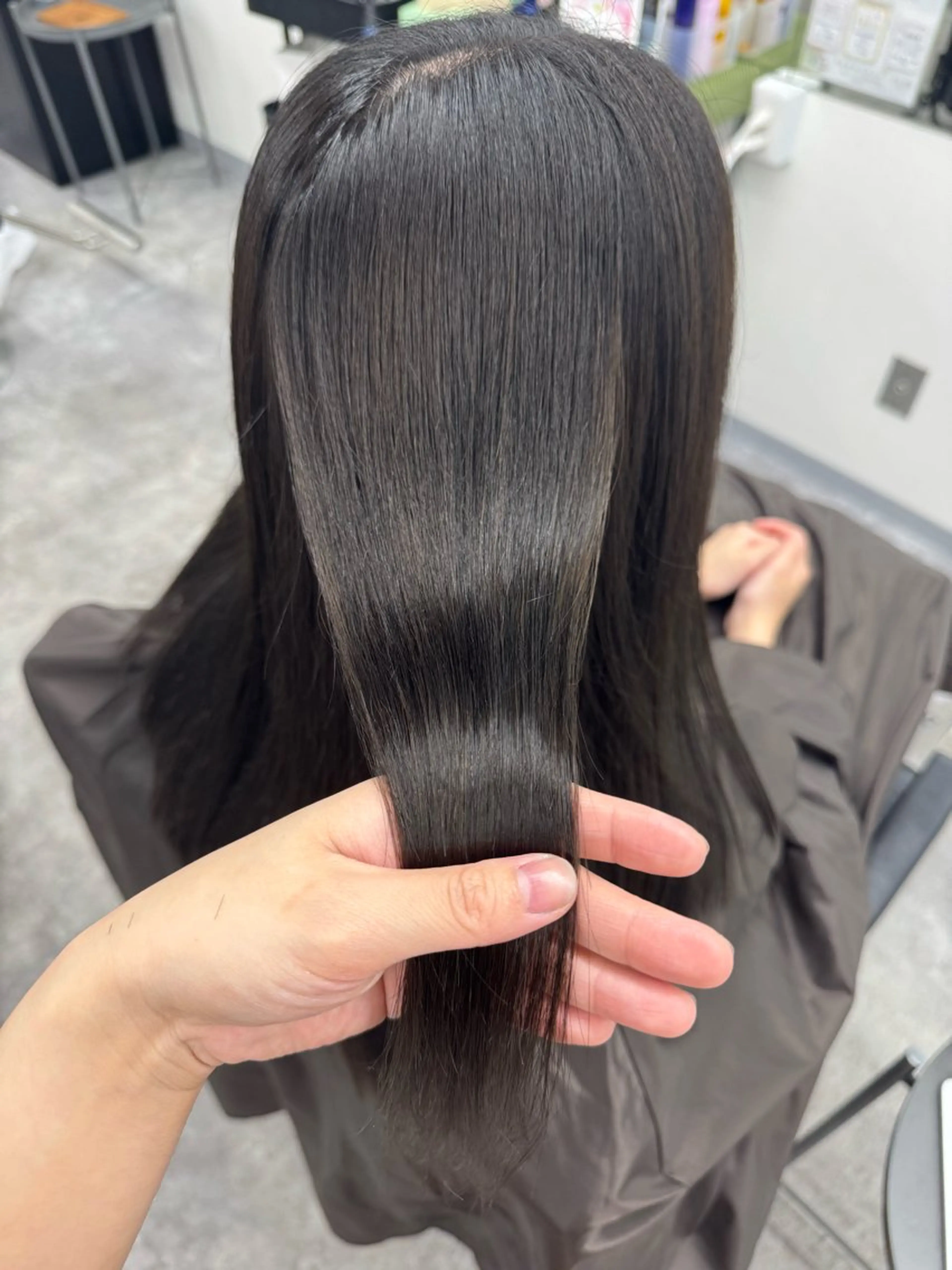 セミロング 髪質改善 トリートメント 酸熱トリートメント 髪質改善メニュー 長井 美佐子のヘアスタイル