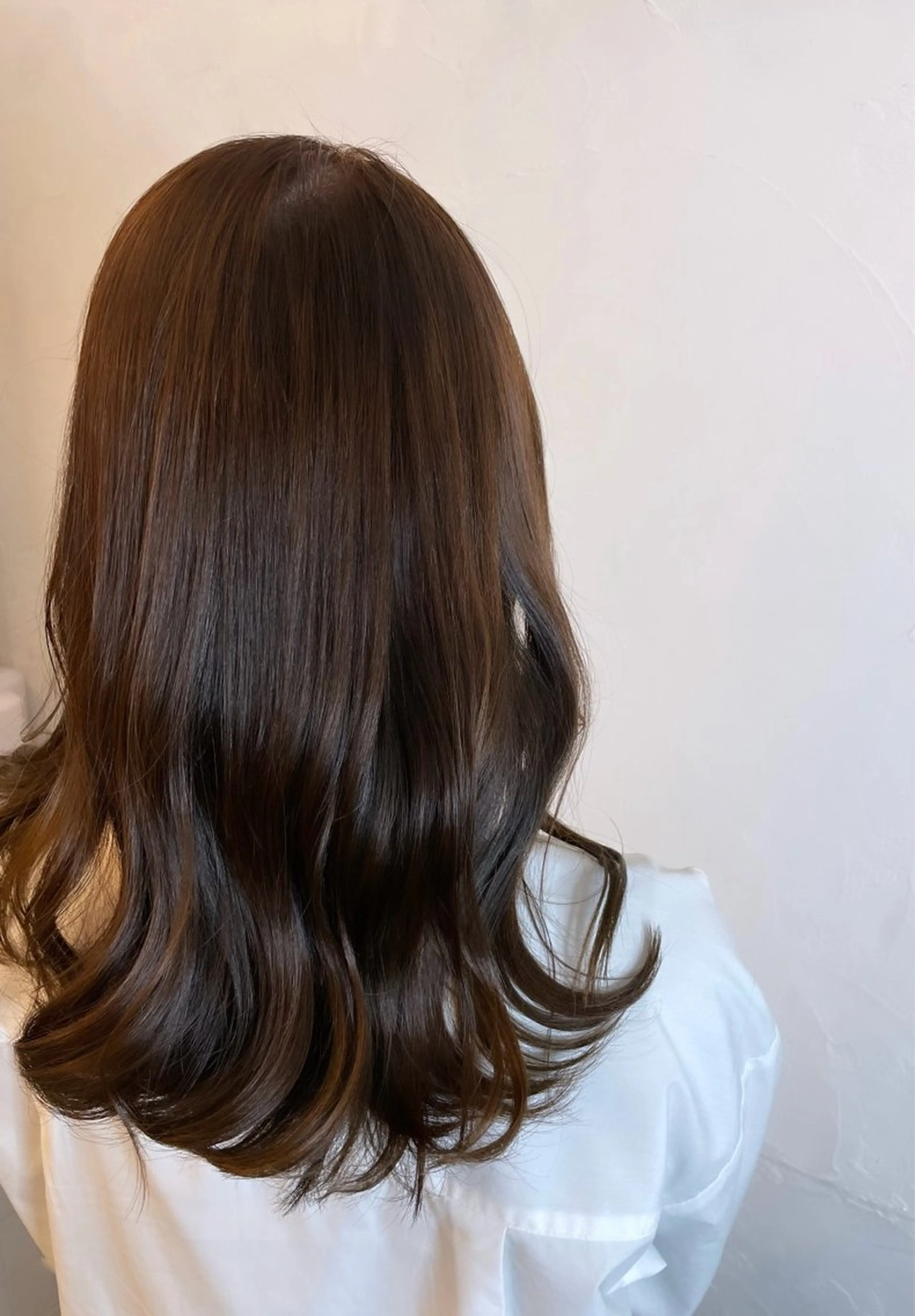 セミロング カラー ブラウンカラー オリーブブラウン ayaka |トレンドヘアのヘアスタイル