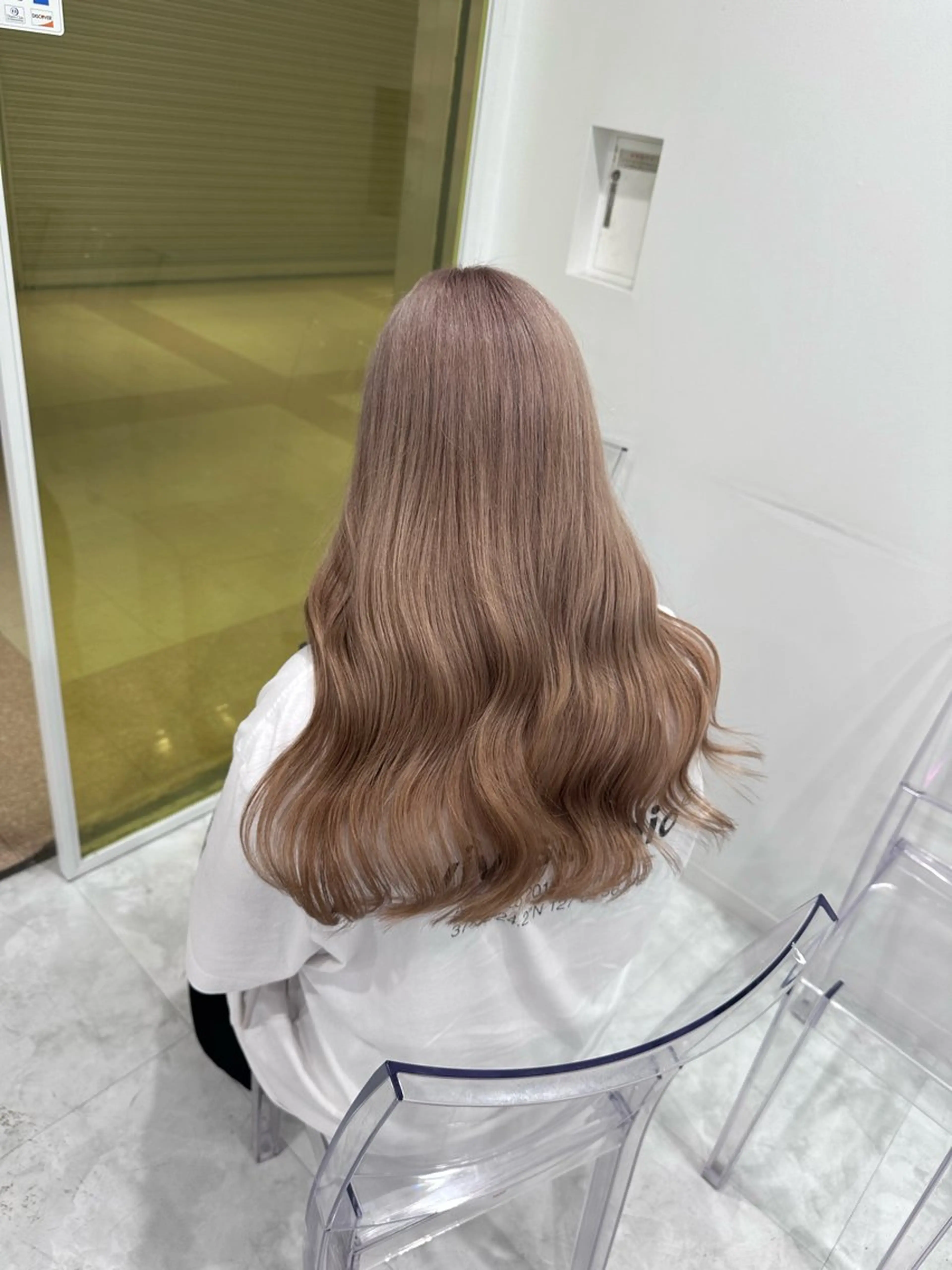 ロング カラー モテ髪ハイトーン🫧 serina🎀池袋のヘアスタイル