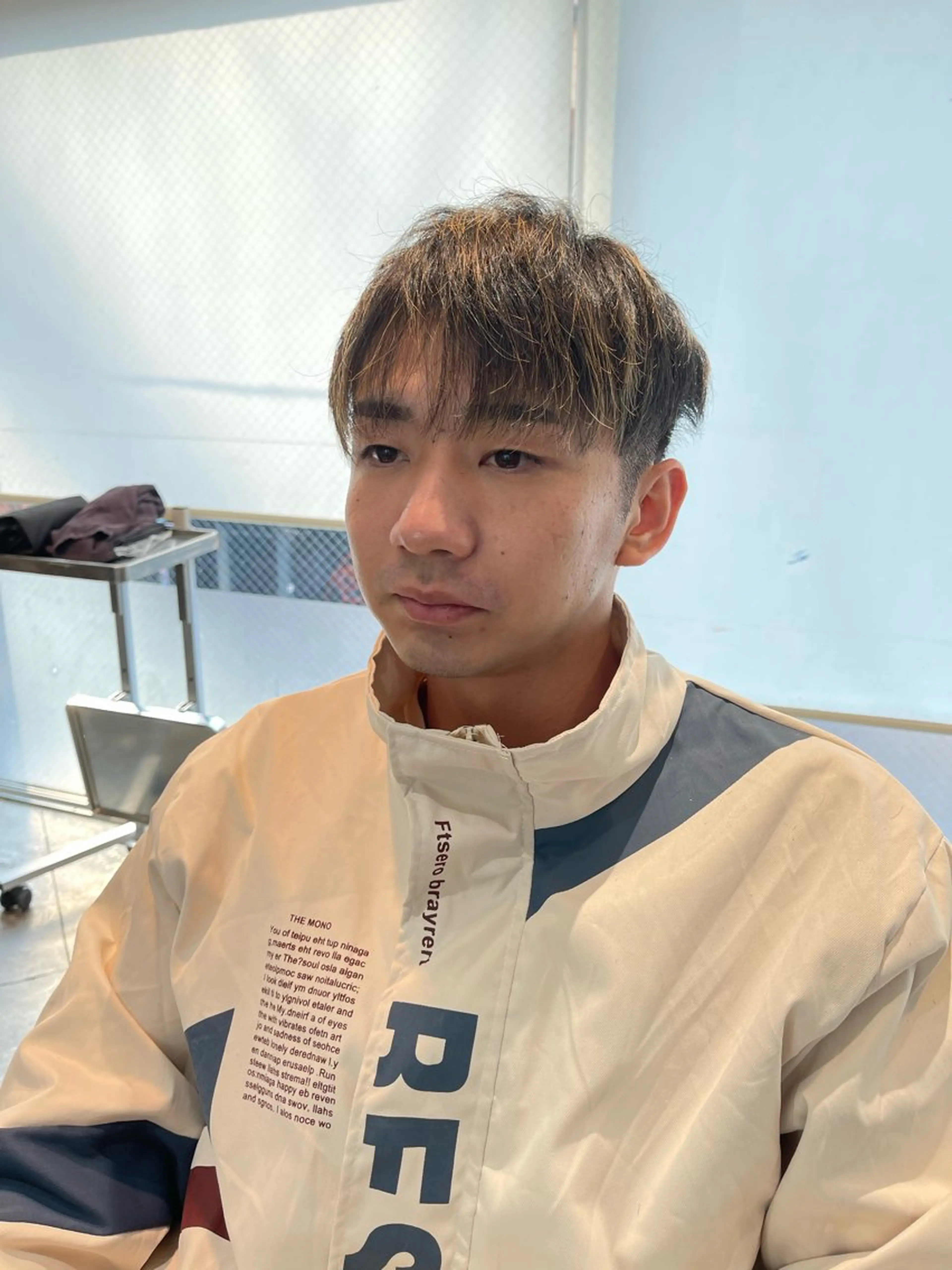 メンズ アップバング WELLY TO KYOメンズカットのヘアスタイル