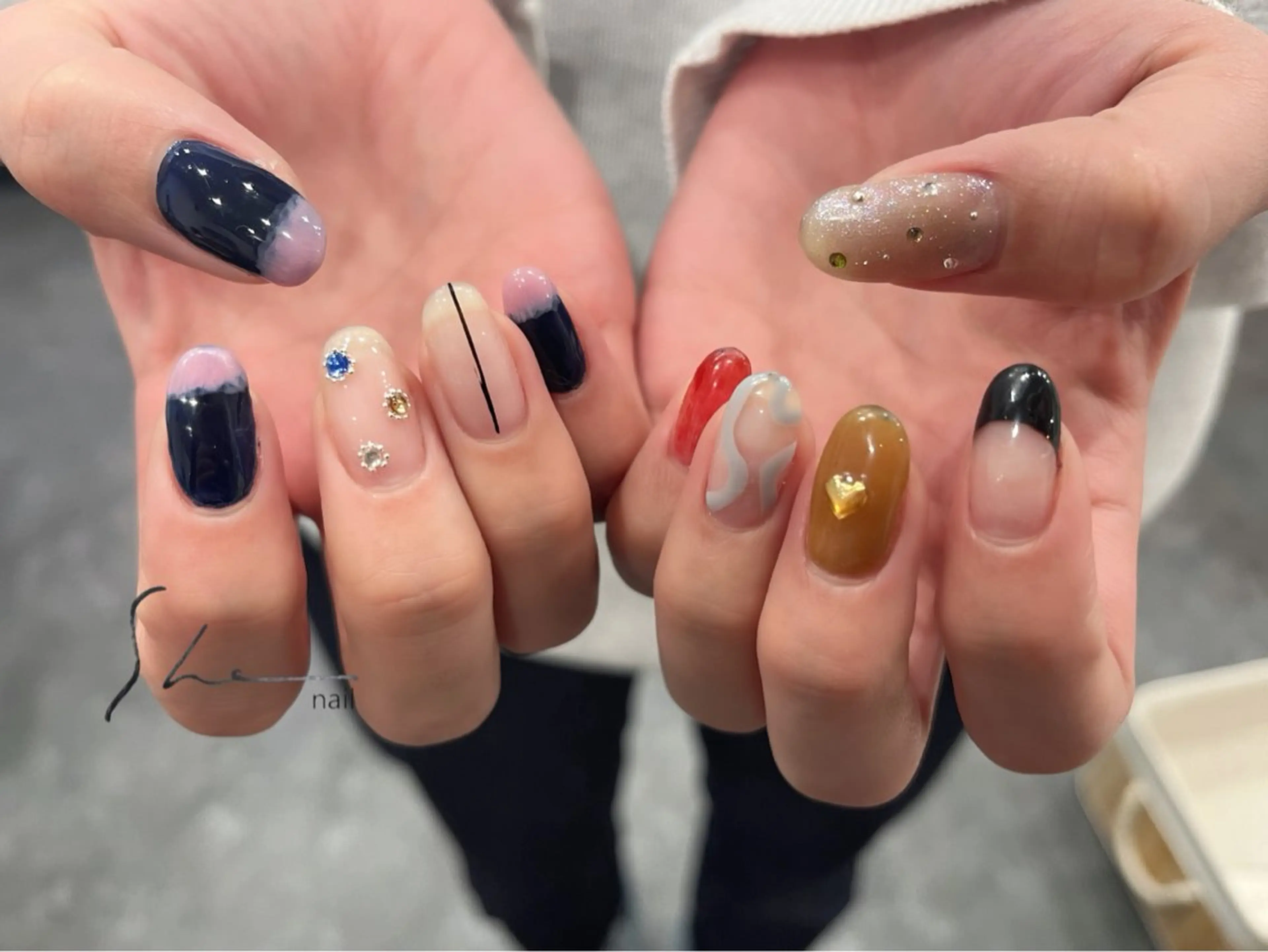 ネイル ハンドネイル SHE adusaのネイルデザイン