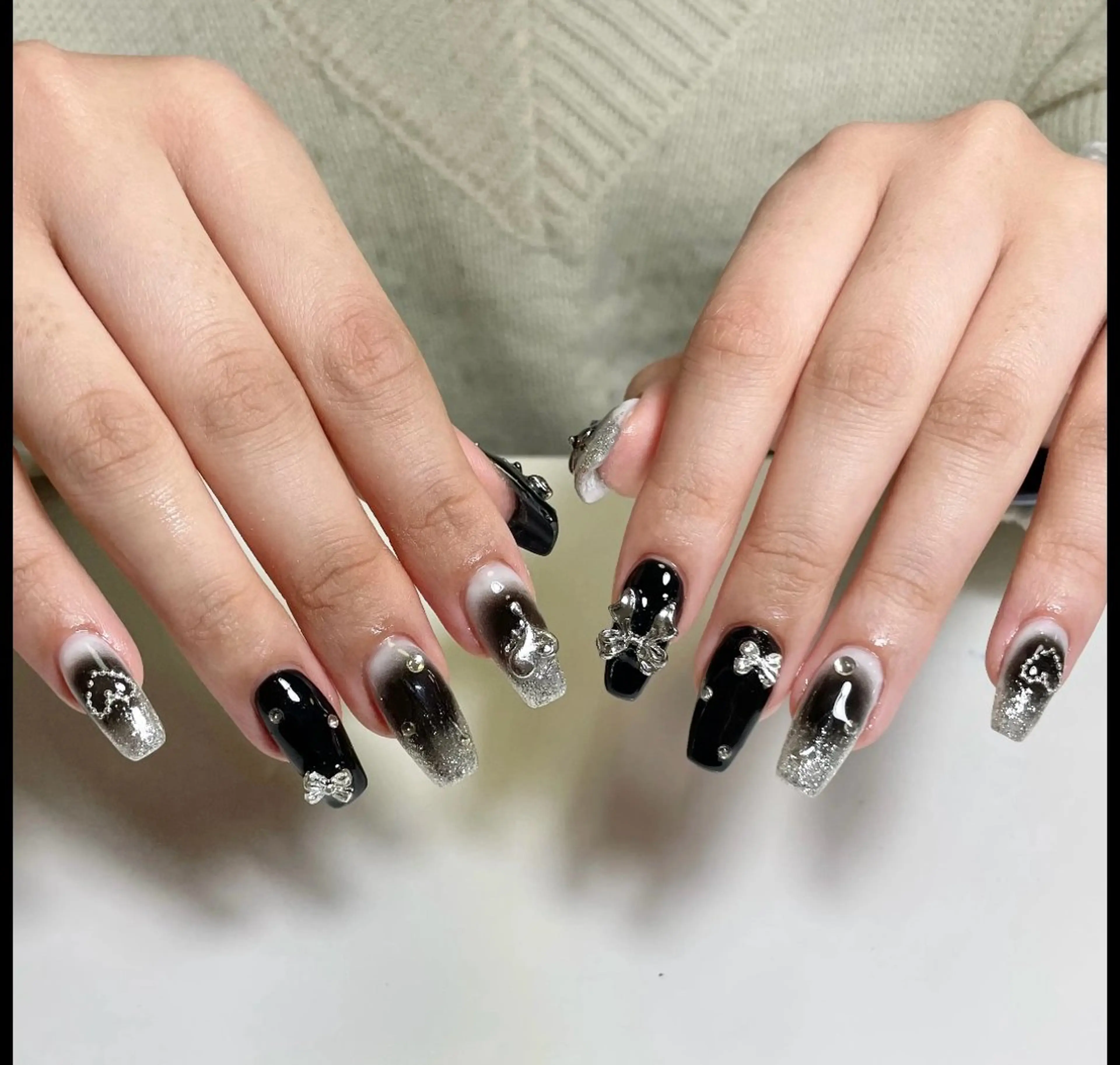 ネイル アートネイル チークネイル 長さ出し フットネイル ジェルネイル ラッキーネイルサロン西川口東口店所属・山田 由奈のネイルデザイン