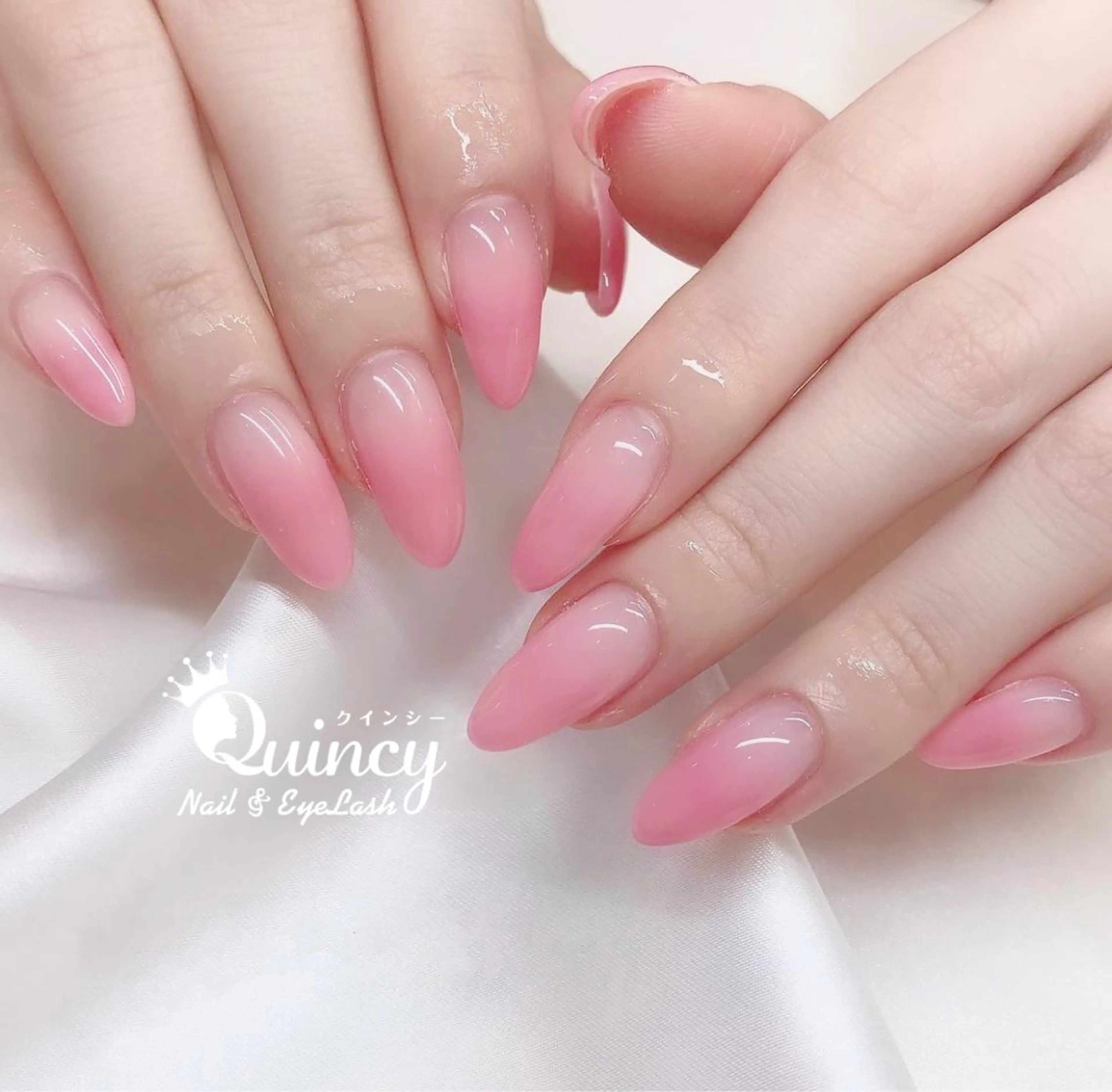 ネイル グラデーション Quincy Nail&Eyelash所属・Quincy ネイル&アイラッシュのマツエク・マツパデザイン