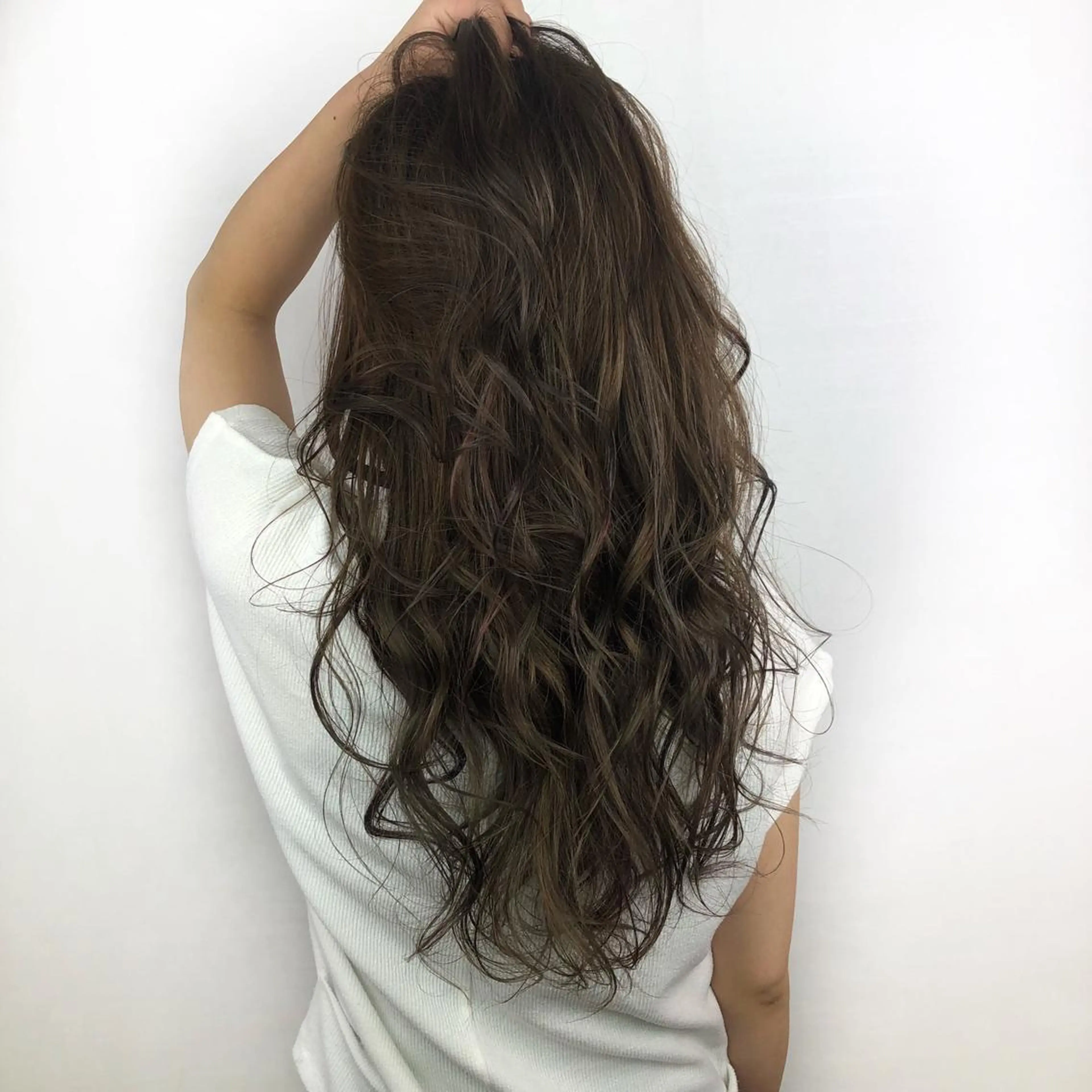 ロング カラー イルミナカラー 小顔レイヤー/ ベージュ🤍Rieのヘアスタイル