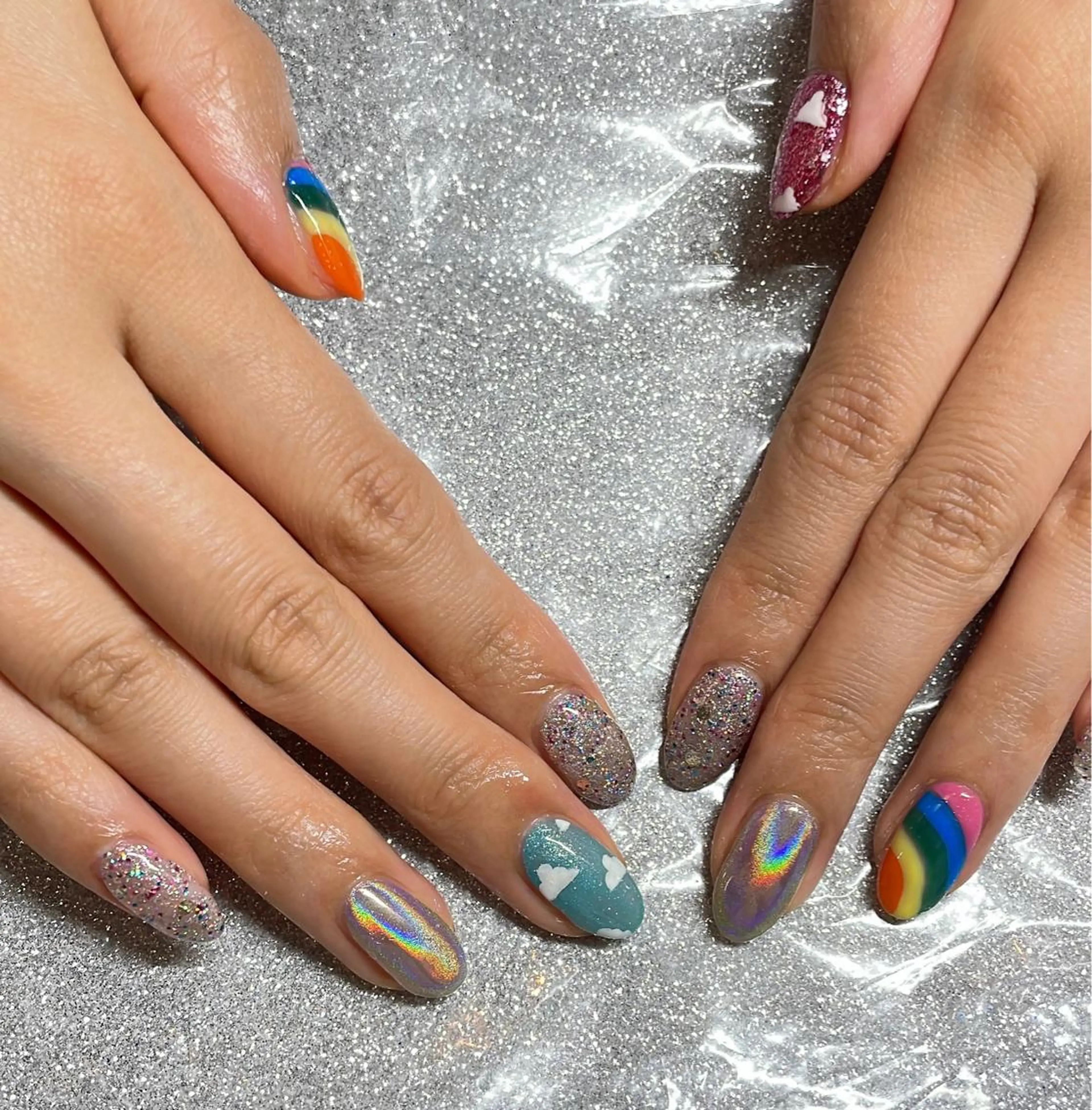 ネイル ハンドネイル VIERU 🌈🎀💖のネイルデザイン