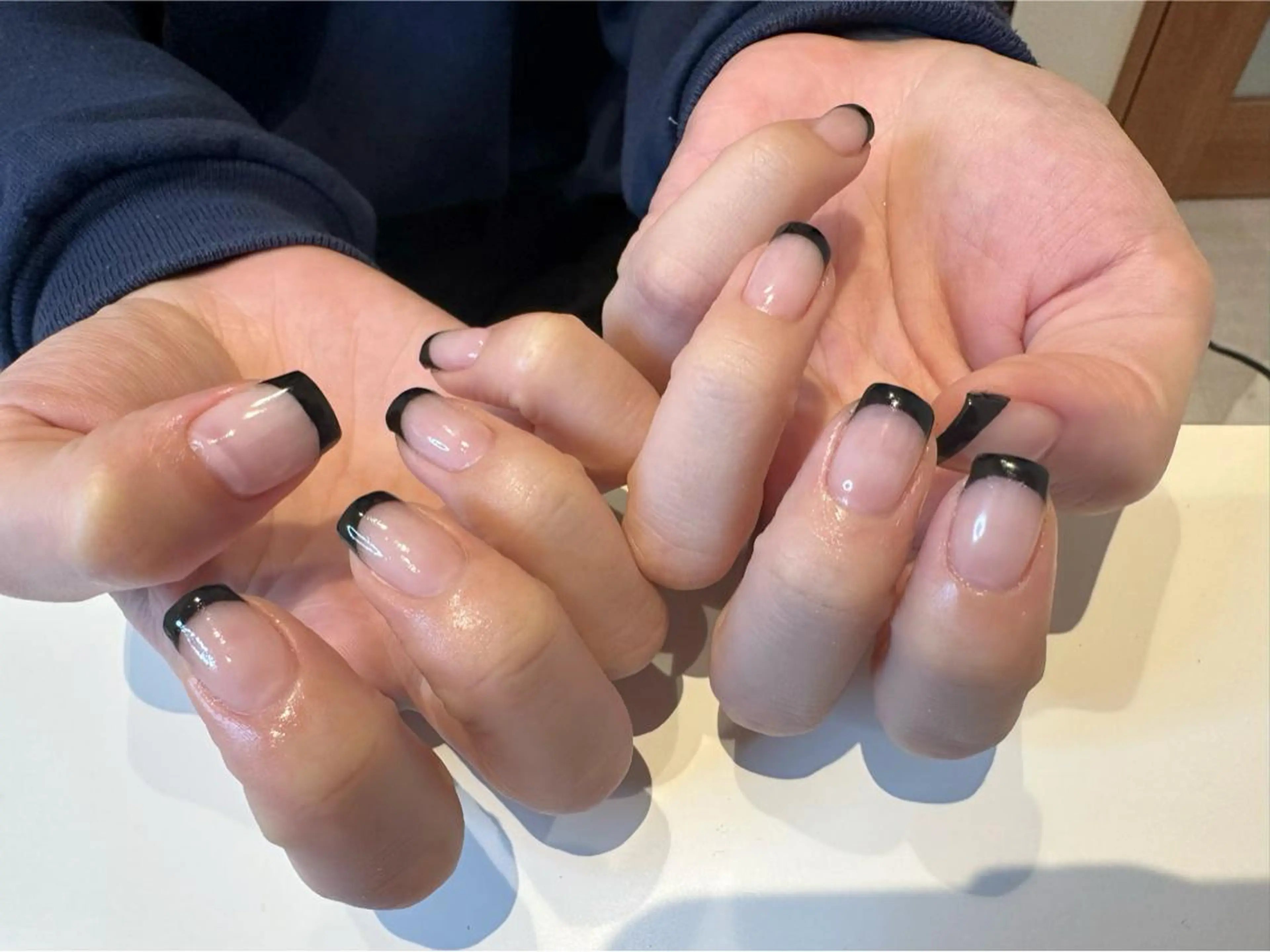 ネイル フレンチネイル 休業中 リリーズアートのネイルデザイン