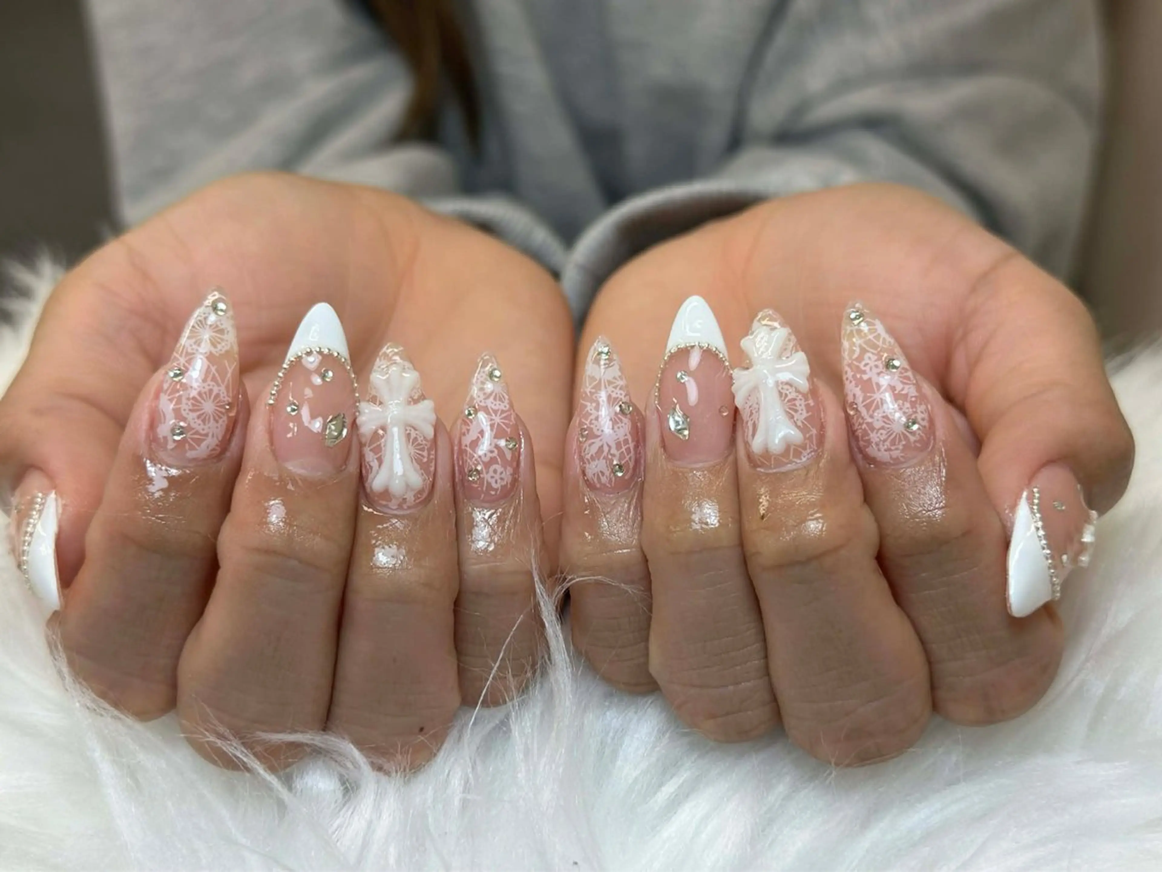 ネイル フレンチネイル ジェルネイル ガーリー 韓国ネイル ロングネイル ハンドネイル ミ チャンのネイルデザイン