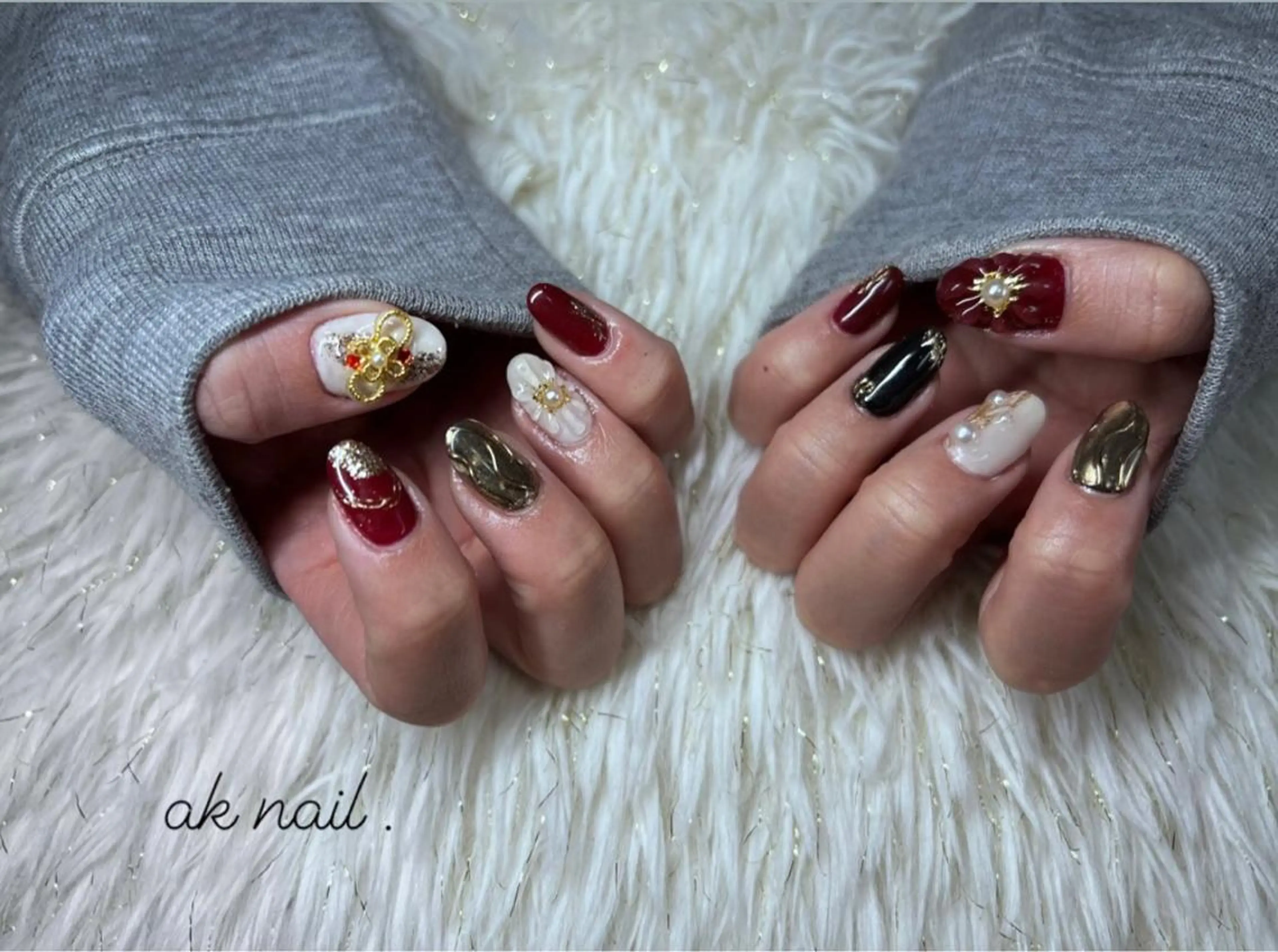 ミディアム ネイル ak nail .のネイルデザイン