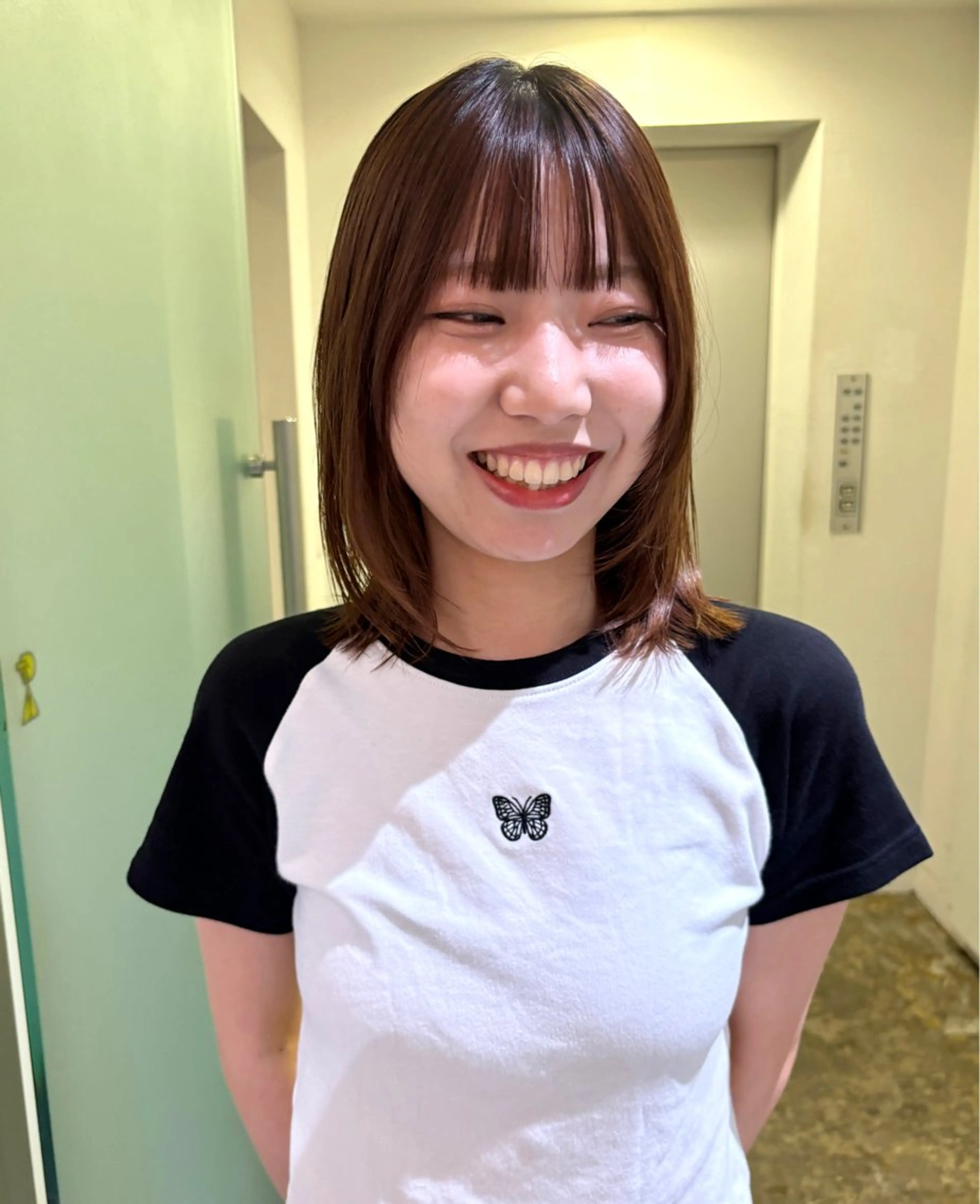 ミディアム ボブ レイヤーカット カット トリートメント やまもと さえのヘアスタイル