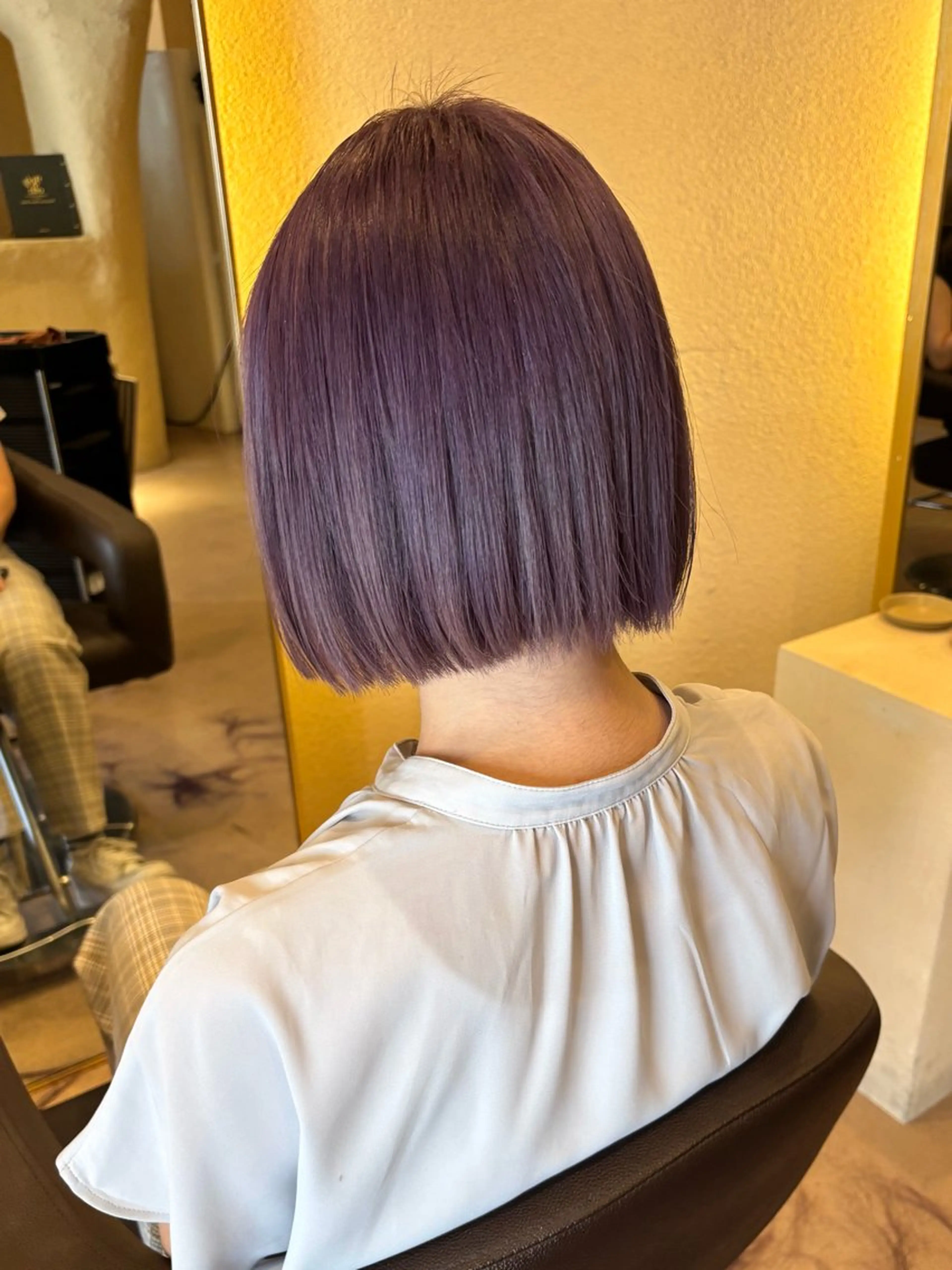 ショート カラー ブリーチ ラベンダーカラー ボブ カット ヘアカラー 暖色カラー✨️ 門内 梨真のヘアスタイル